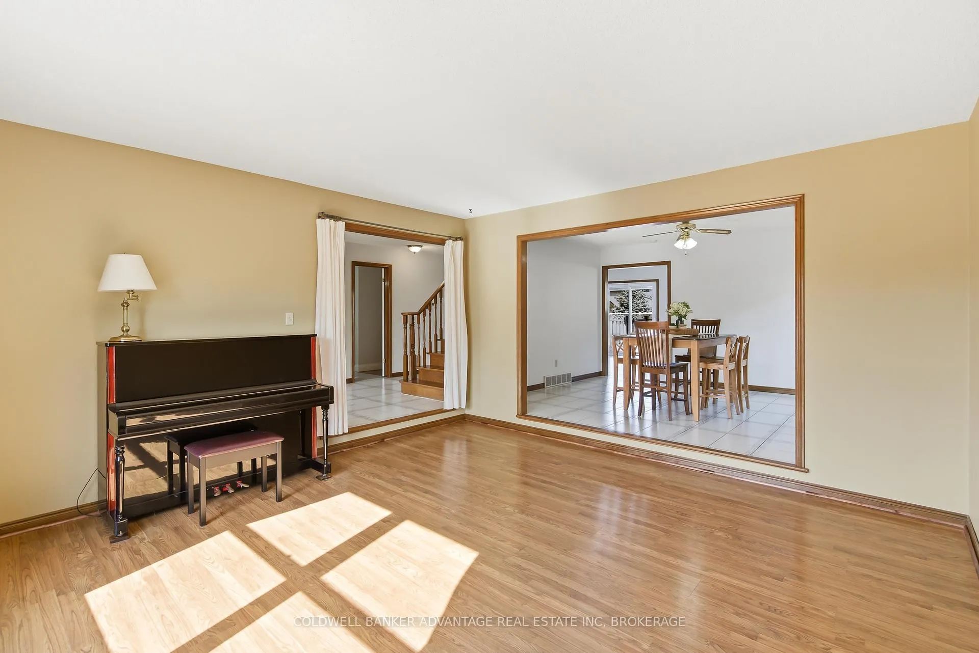 Photo 15 of 137 Valera Drive, Hamilton, Stoney Creek — HOMEH