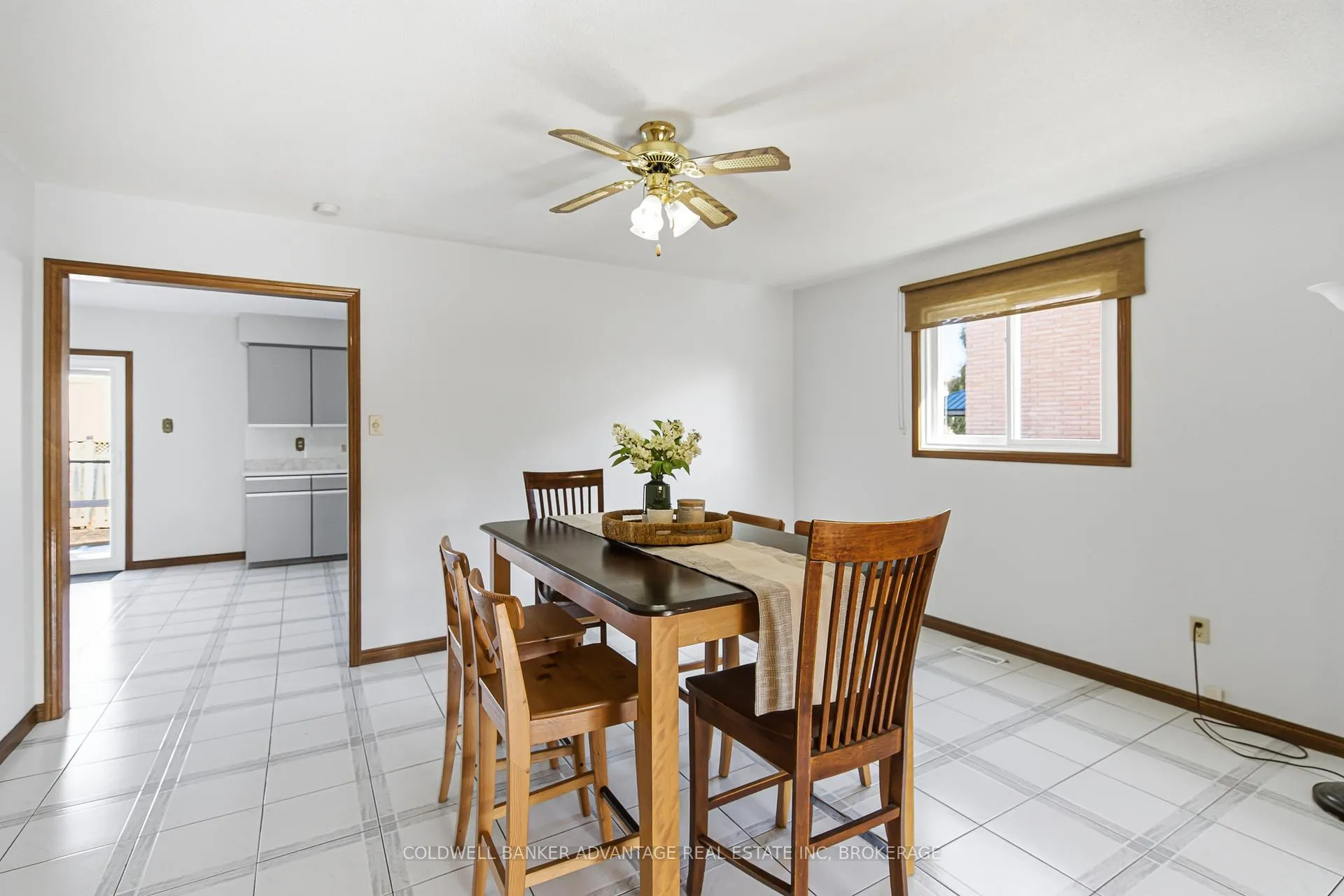 Photo 16 of 137 Valera Drive, Hamilton, Stoney Creek — HOMEH