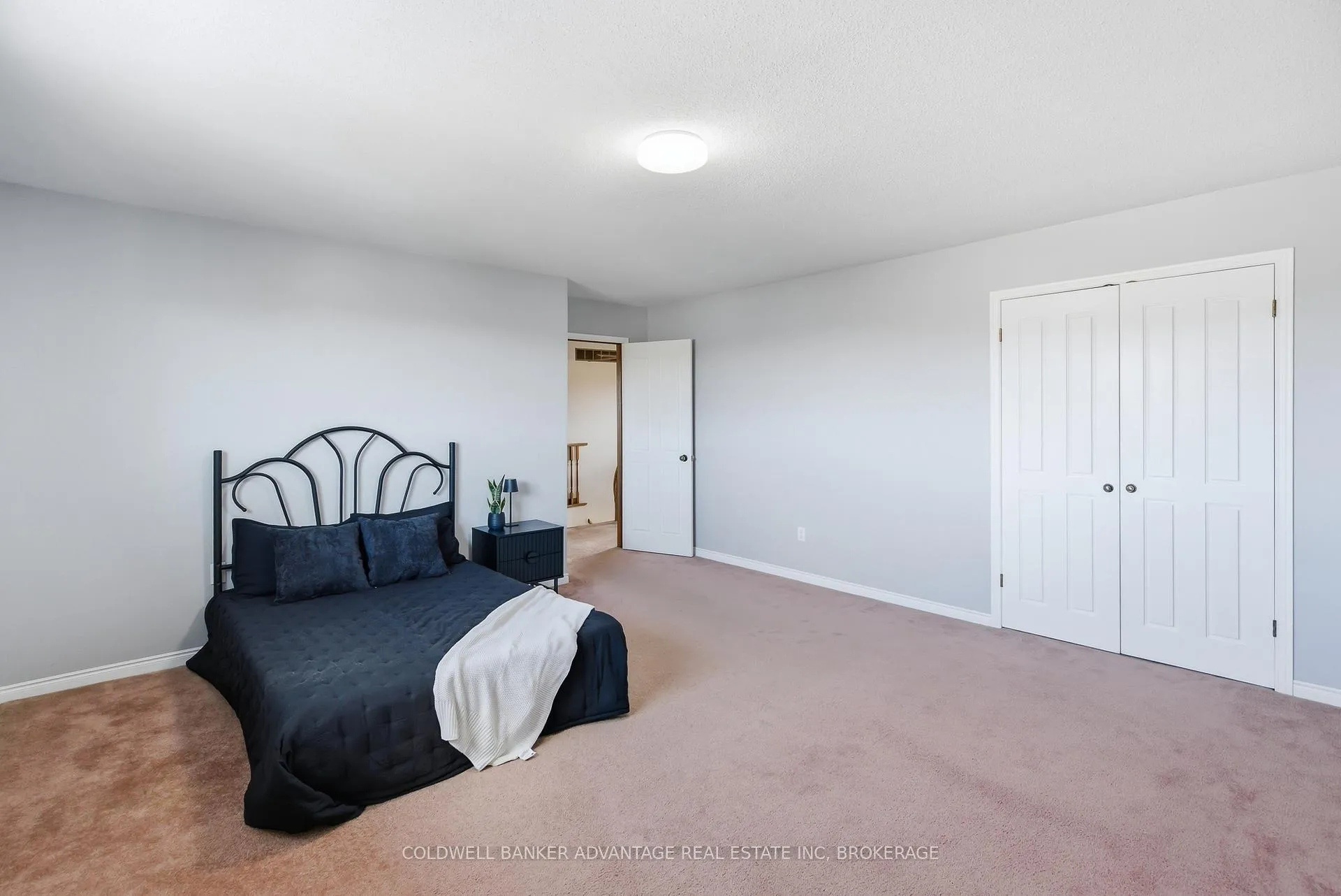 Photo 29 of 137 Valera Drive, Hamilton, Stoney Creek — HOMEH