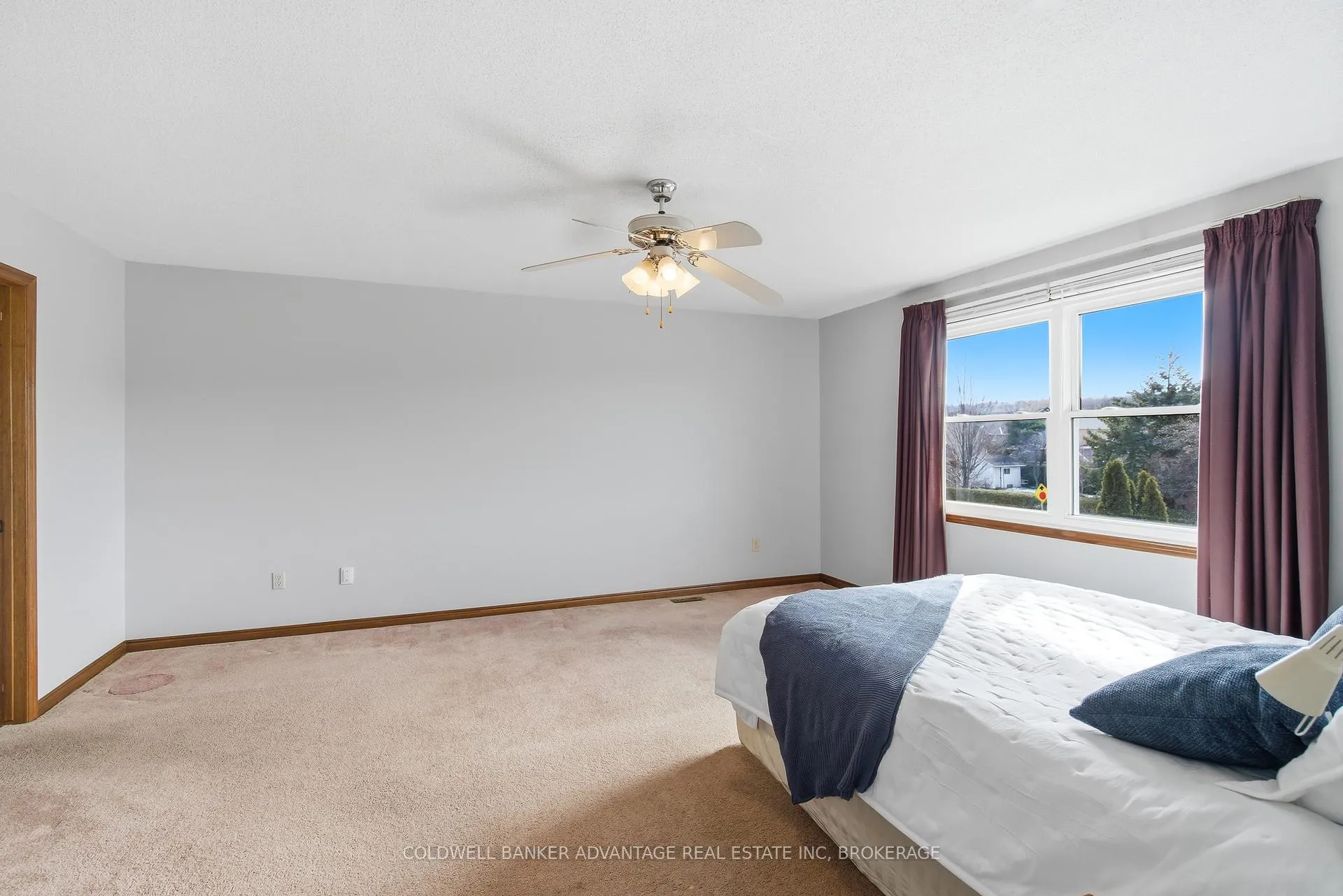 Photo 33 of 137 Valera Drive, Hamilton, Stoney Creek — HOMEH