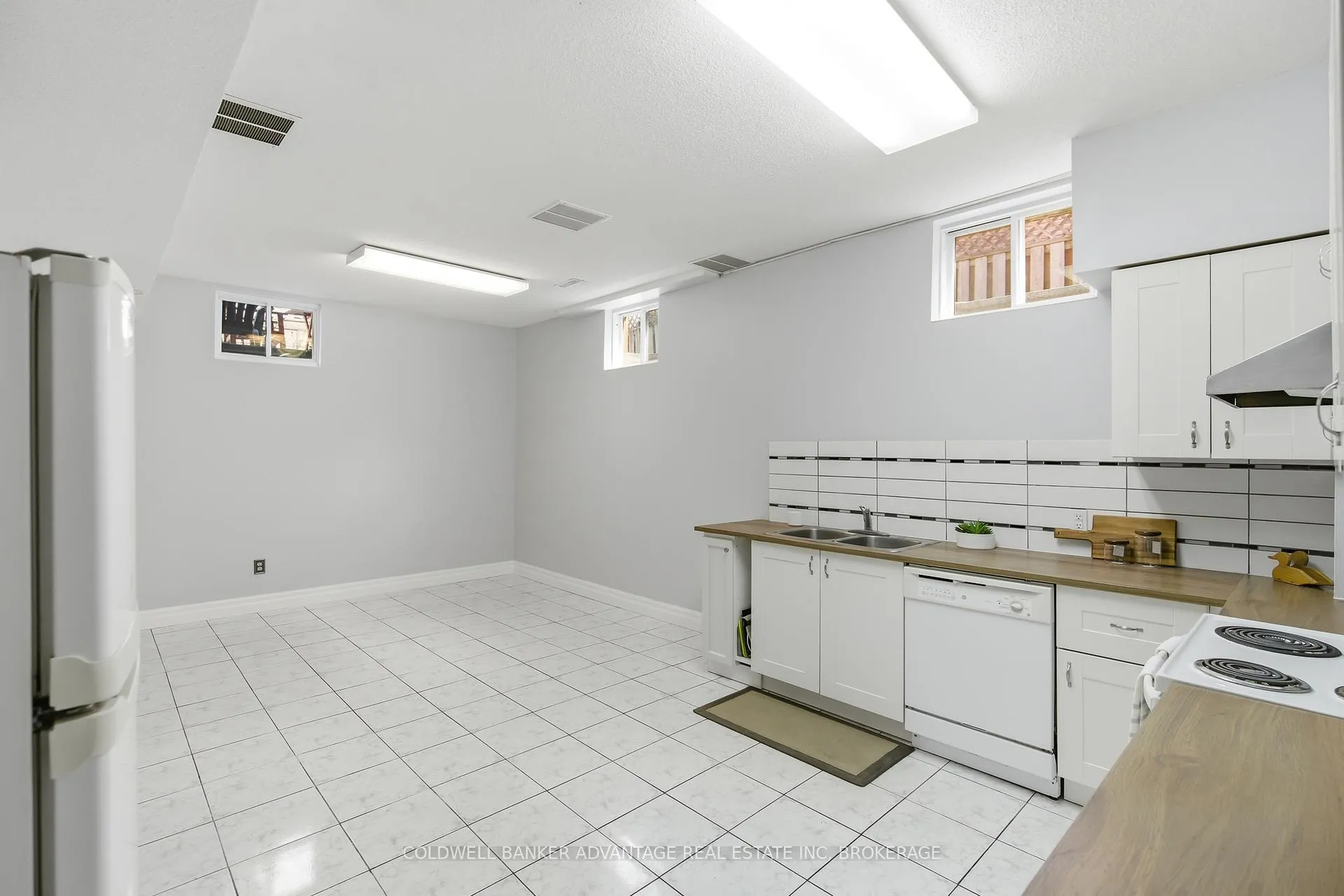 Photo 37 of 137 Valera Drive, Hamilton, Stoney Creek — HOMEH