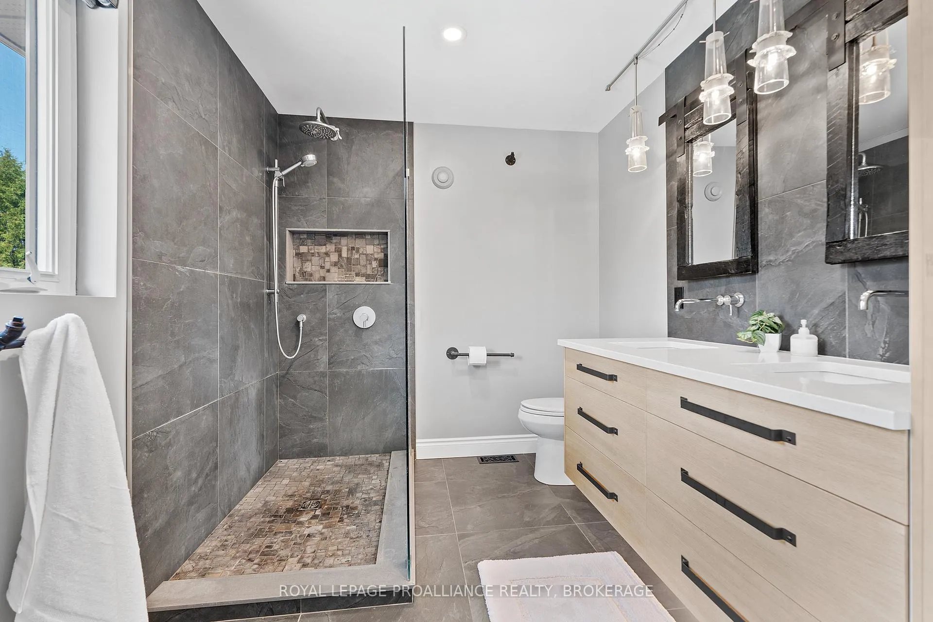 Photo 19 of 1334 Butternut Creek Road, Kingston, Kingston East (incl CFB Kingston) — HOMEH