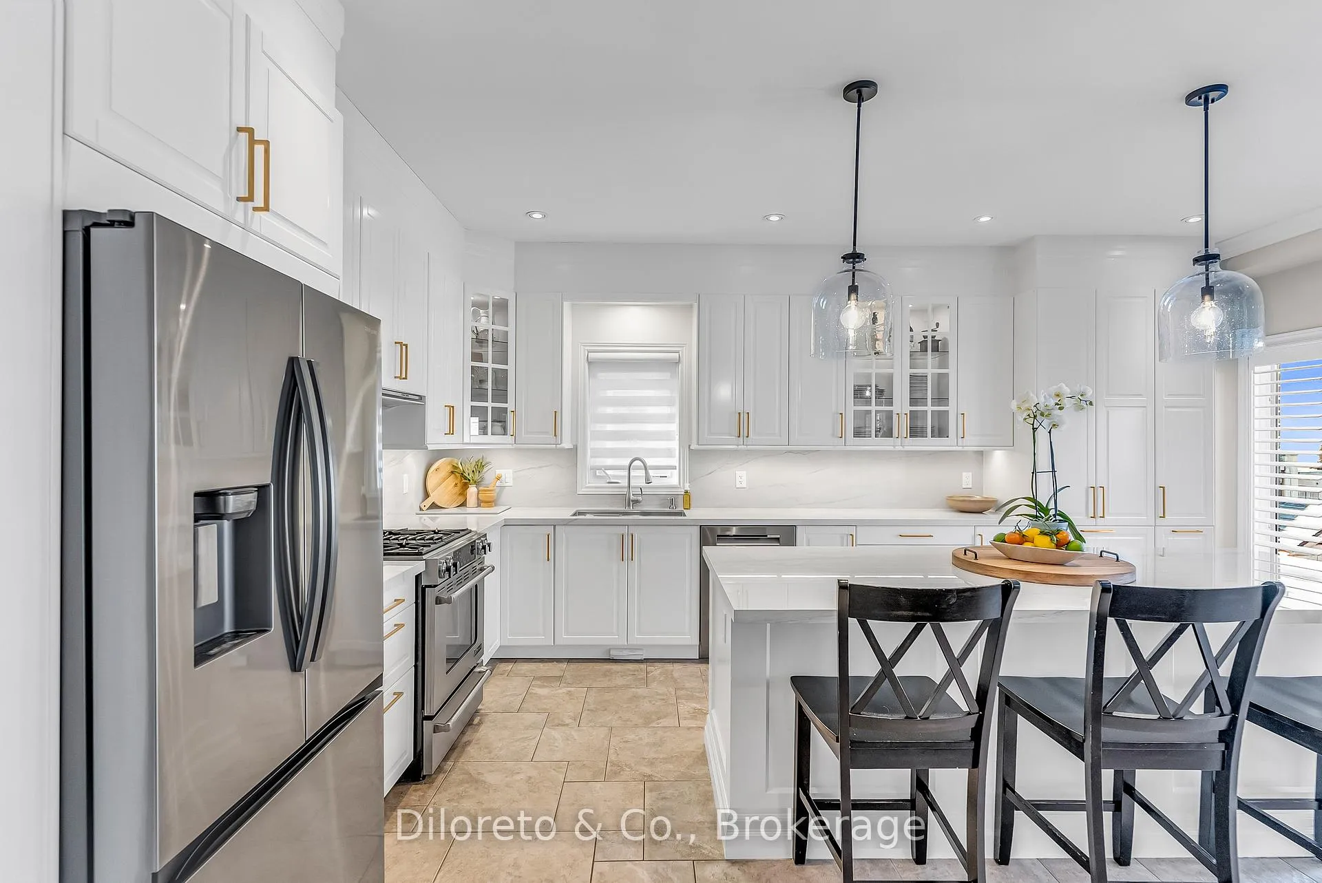 Photo 12 of 28 Michelangelo Lane, Hamilton, Carpenter — HOMEH