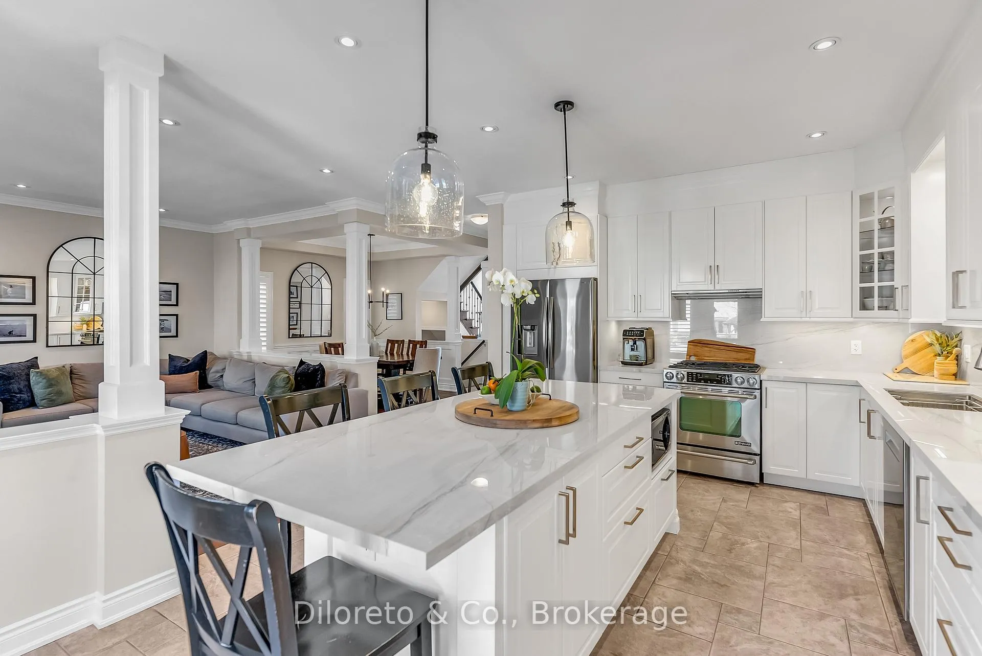 Photo 16 of 28 Michelangelo Lane, Hamilton, Carpenter — HOMEH