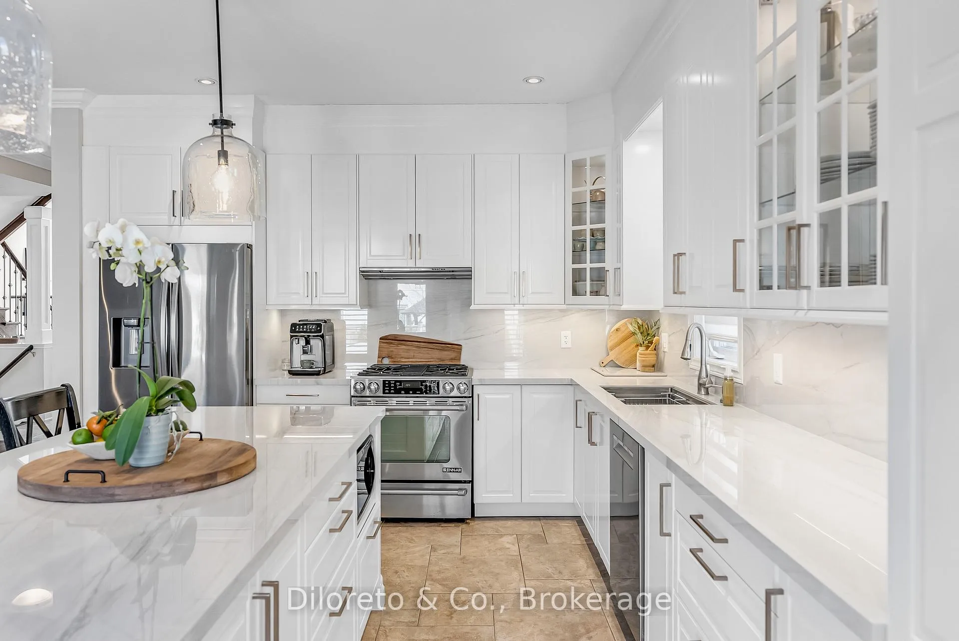 Photo 17 of 28 Michelangelo Lane, Hamilton, Carpenter — HOMEH