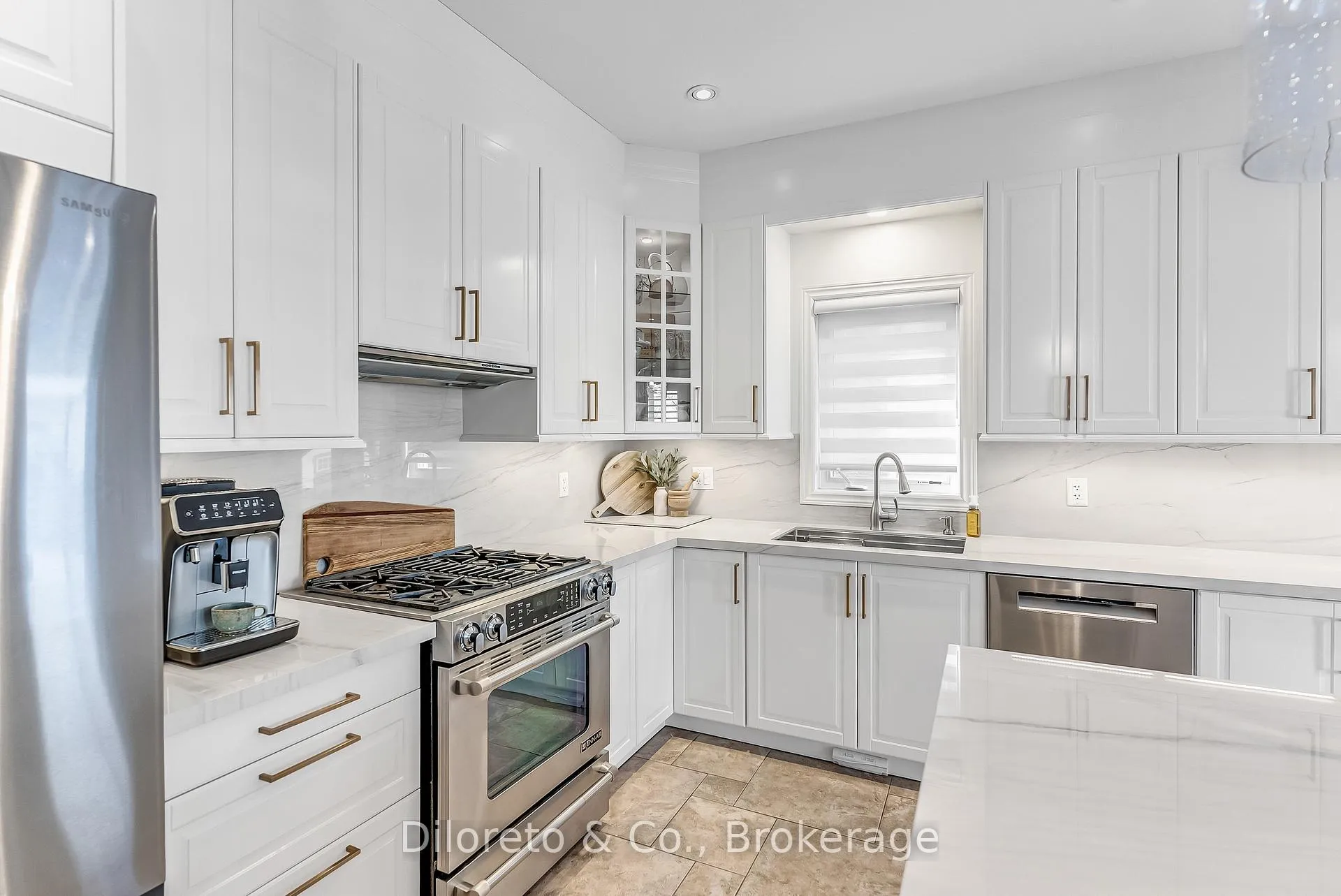 Photo 19 of 28 Michelangelo Lane, Hamilton, Carpenter — HOMEH