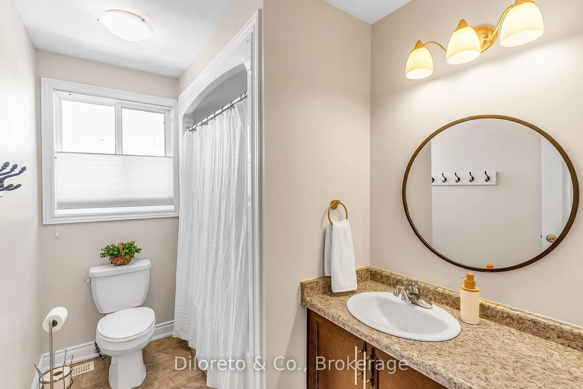 Photo 31 of 28 Michelangelo Lane, Hamilton, Carpenter — HOMEH