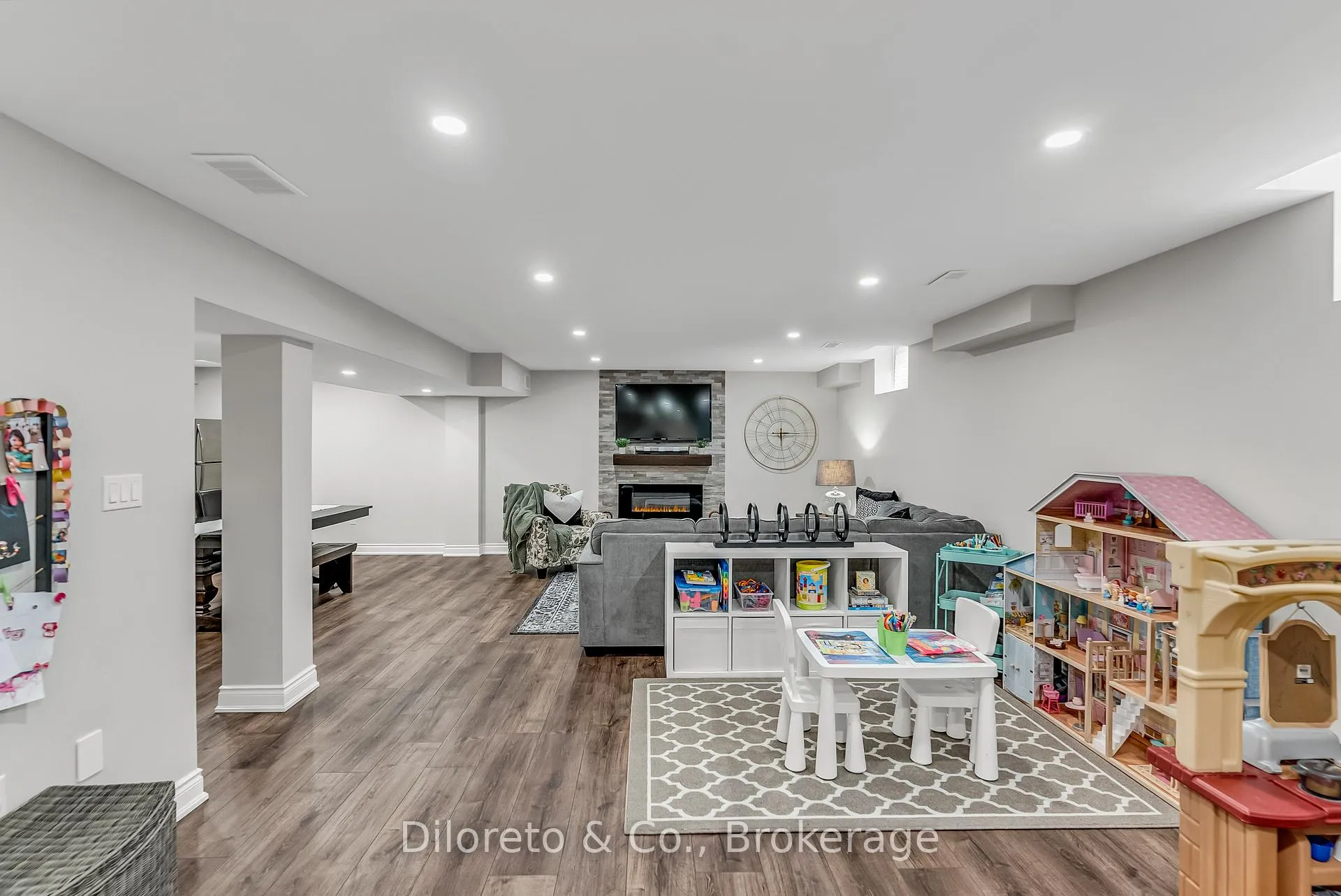 Photo 38 of 28 Michelangelo Lane, Hamilton, Carpenter — HOMEH