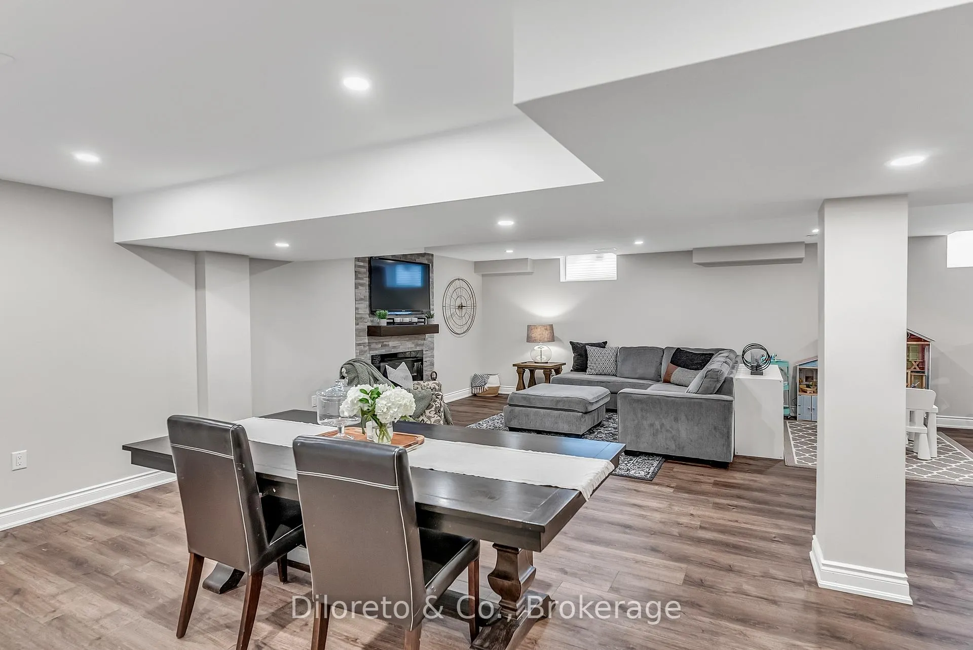 Photo 40 of 28 Michelangelo Lane, Hamilton, Carpenter — HOMEH