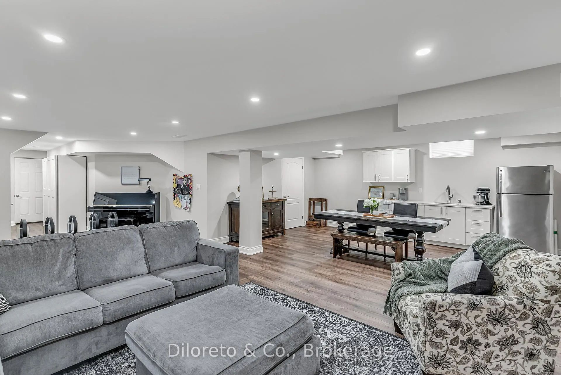 Photo 44 of 28 Michelangelo Lane, Hamilton, Carpenter — HOMEH