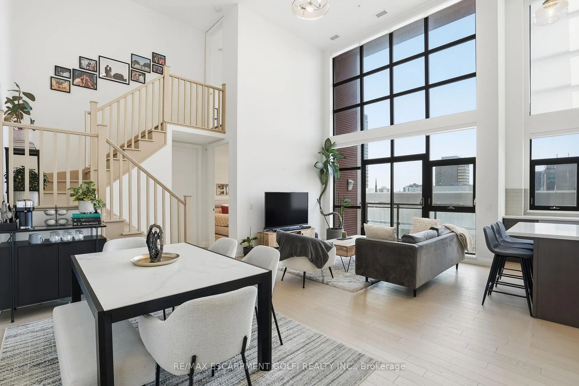 Photo 2 of Unit LPH7, 112 King Street, Hamilton, Beasley — HOMEH