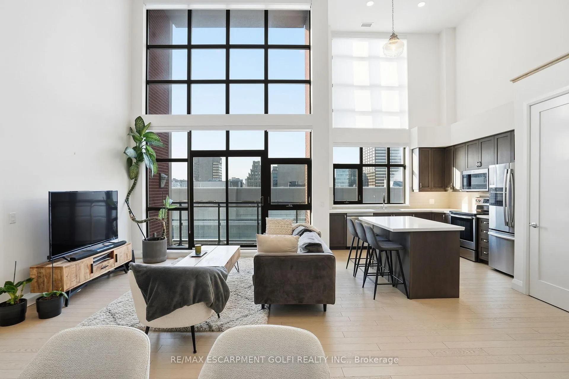 Photo 3 of Unit LPH7, 112 King Street, Hamilton, Beasley — HOMEH