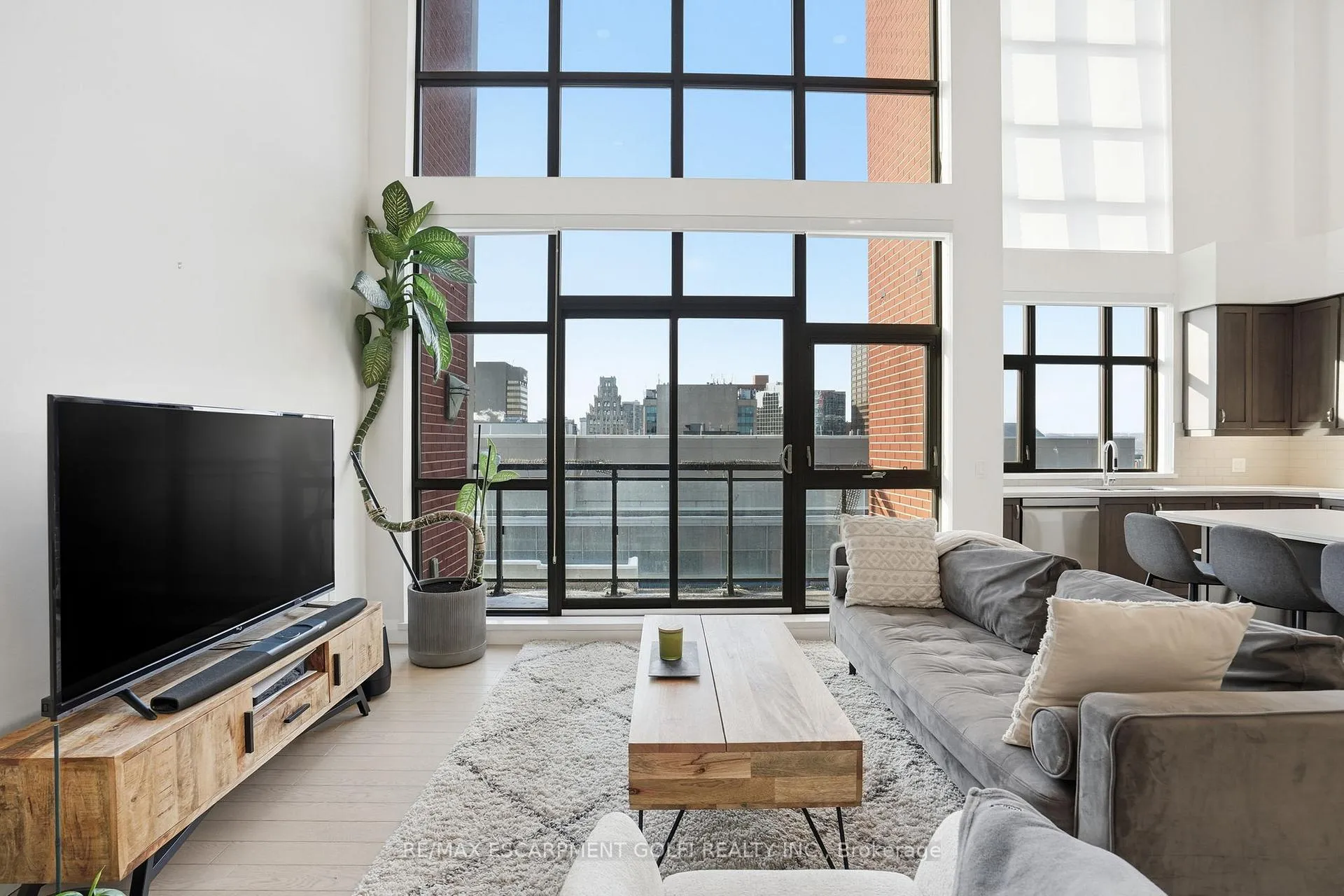 Photo 5 of Unit LPH7, 112 King Street, Hamilton, Beasley — HOMEH