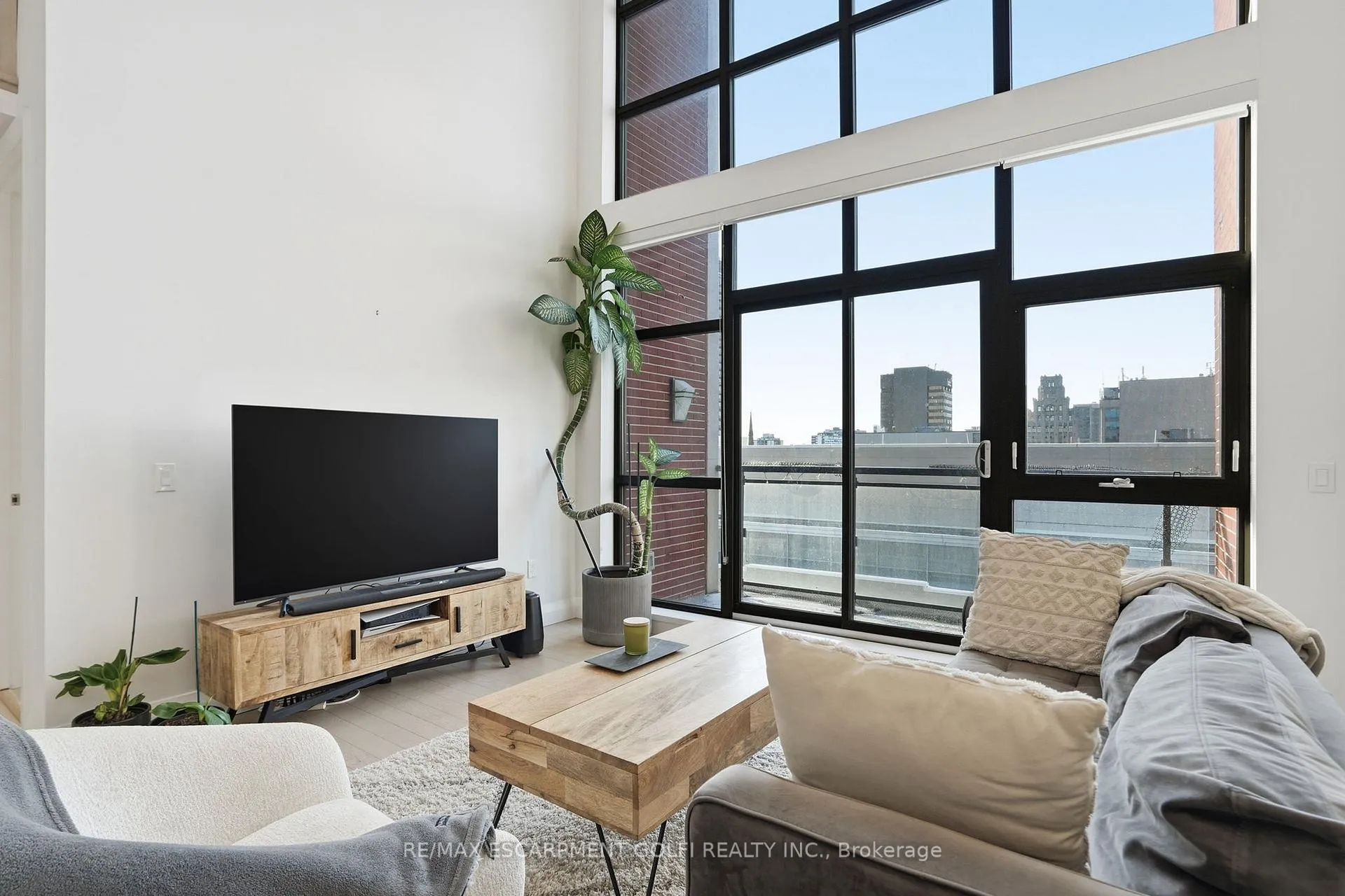 Photo 7 of Unit LPH7, 112 King Street, Hamilton, Beasley — HOMEH