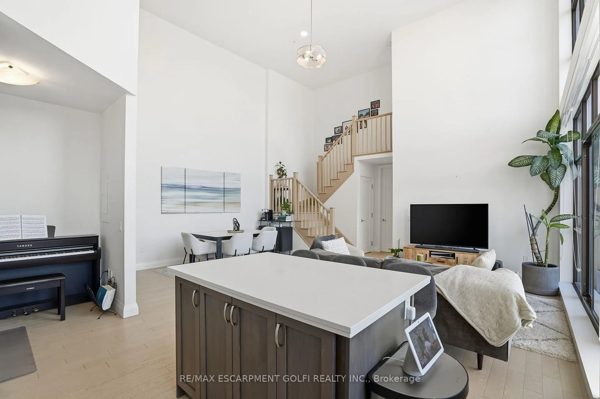 Photo 15 of Unit LPH7, 112 King Street, Hamilton, Beasley — HOMEH