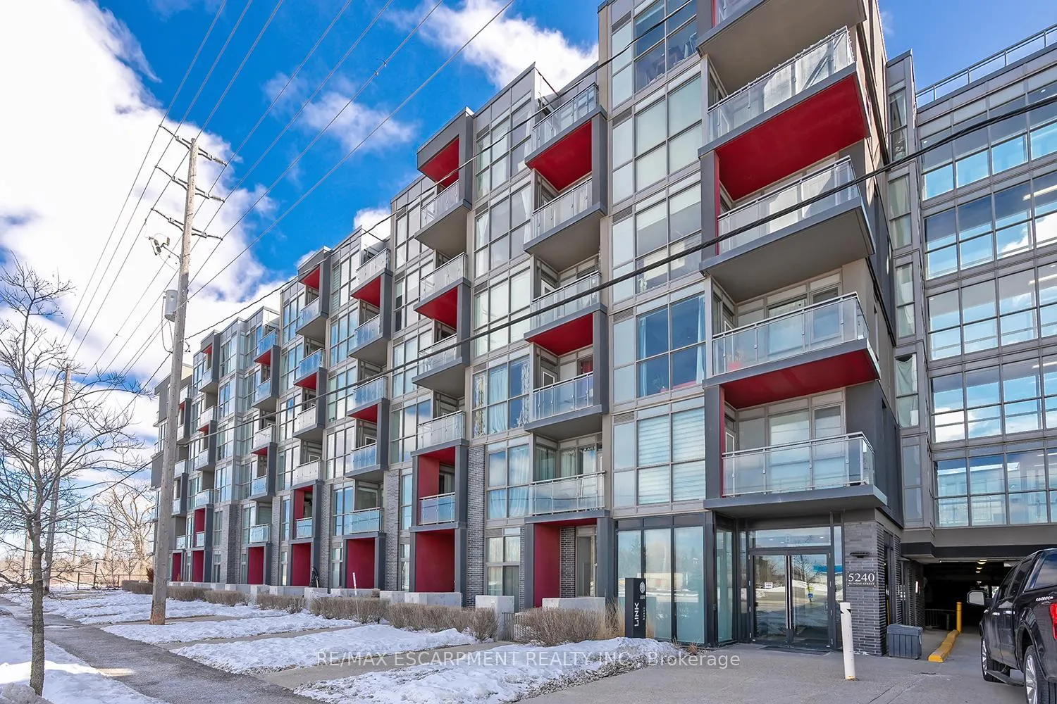 Front of Unit 517, 5240 Dundas Street