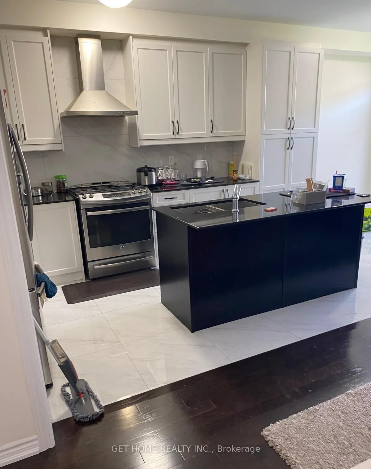 Photo 6 of 5 Aldenham Street, Brampton, Credit Valley — HOMEH
