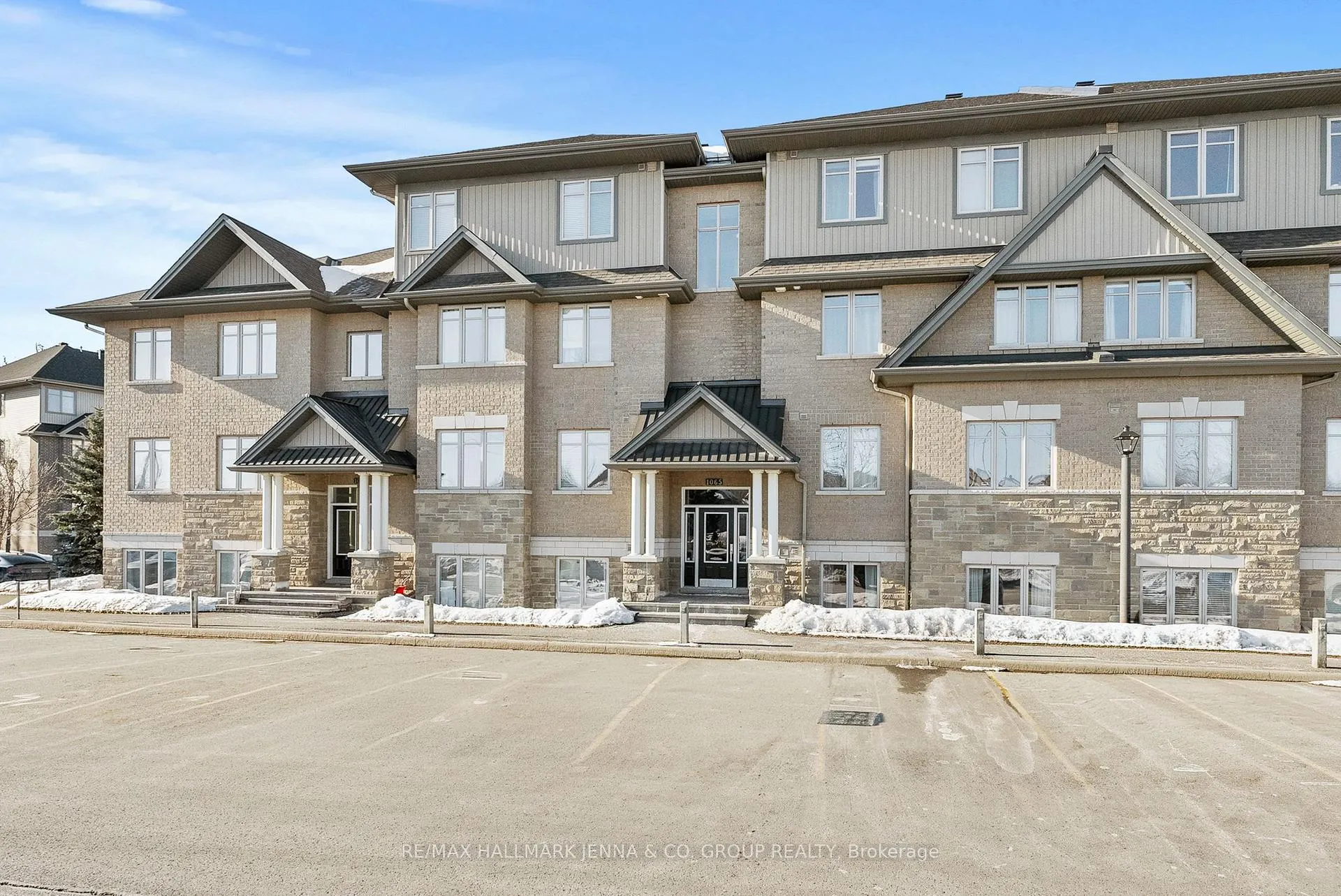 Photo 1 of Unit B, 1065 Beryl Private, Ottawa, Riverside South/Gloucester Glen — HOMEH