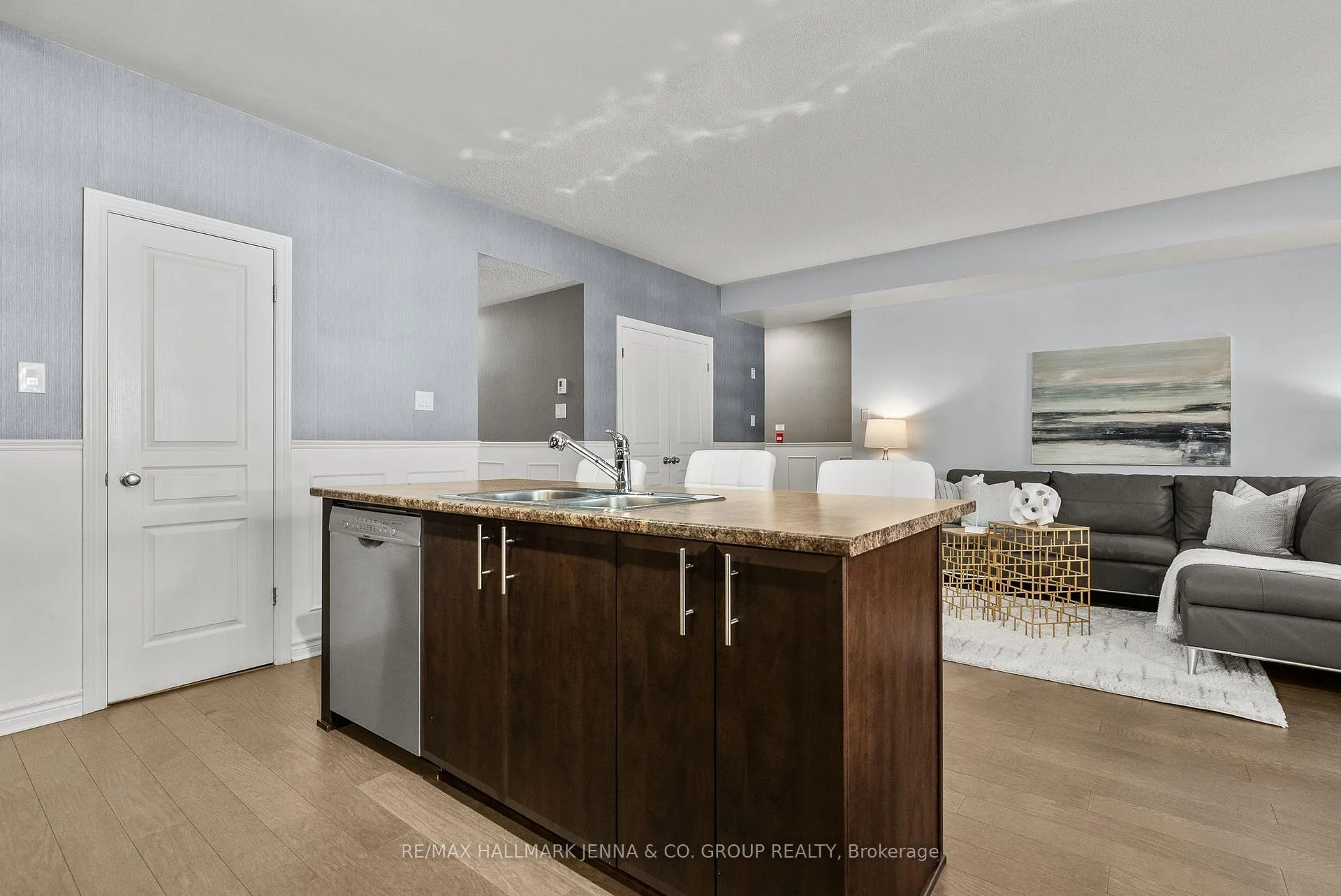 Photo 15 of Unit B, 1065 Beryl Private, Ottawa, Riverside South/Gloucester Glen — HOMEH
