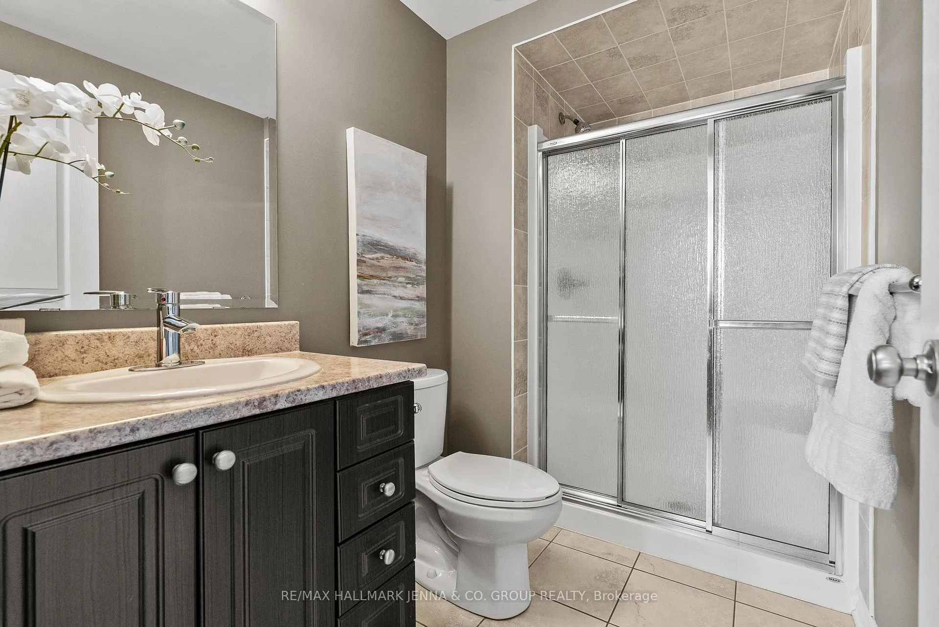 Photo 23 of Unit B, 1065 Beryl Private, Ottawa, Riverside South/Gloucester Glen — HOMEH