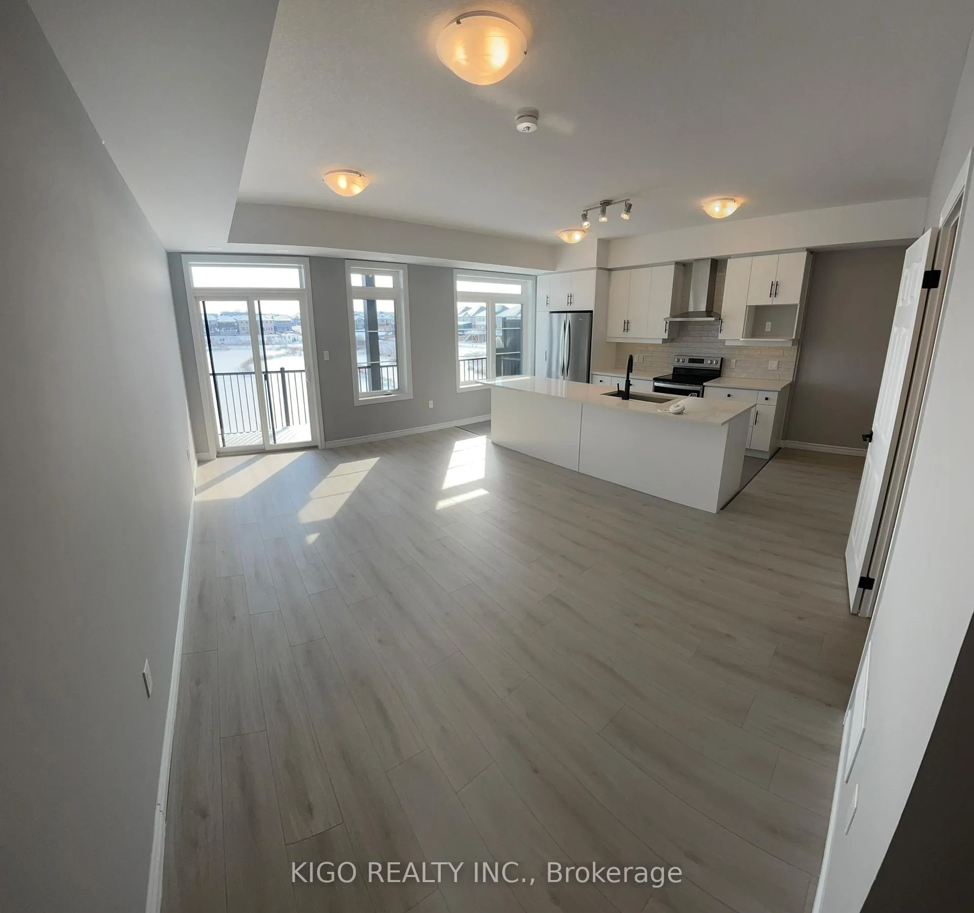 Photo 2 of 102 Lomond Lane, Kitchener — HOMEH
