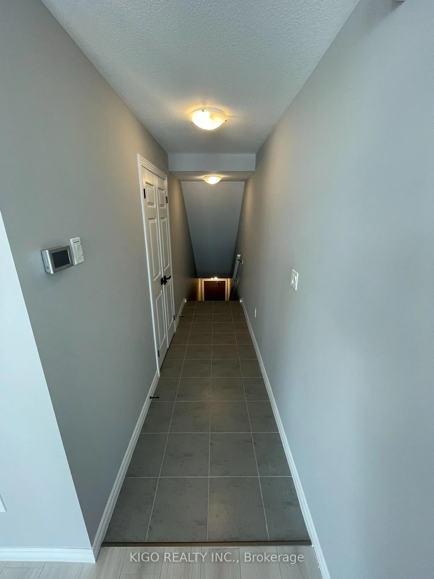 Photo 3 of 102 Lomond Lane, Kitchener — HOMEH