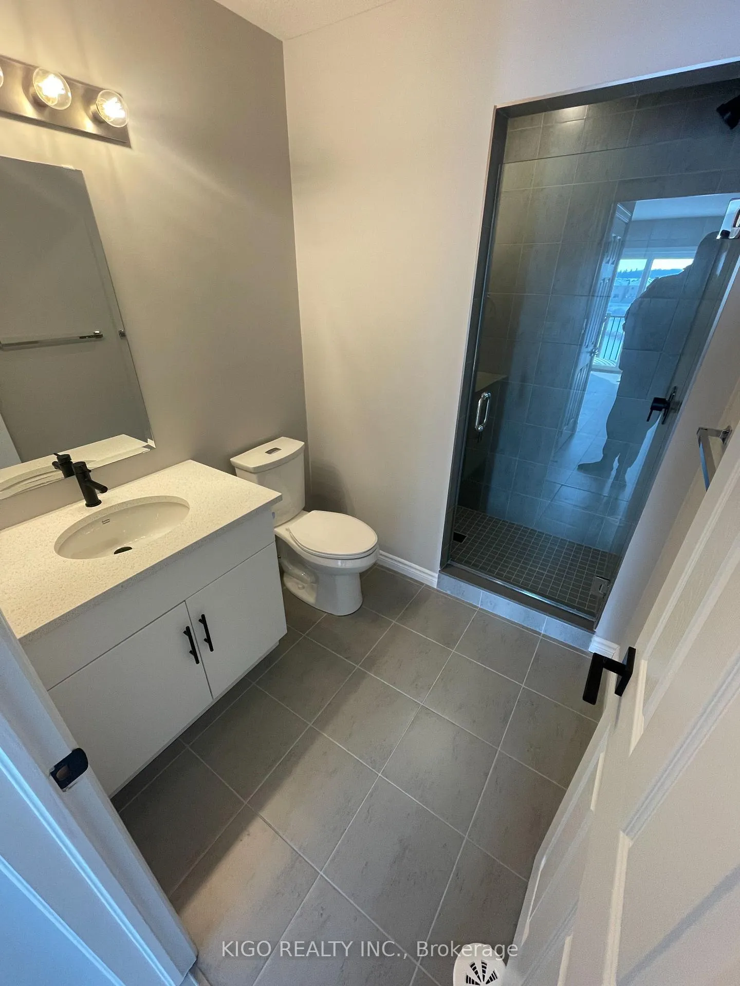 Photo 13 of 102 Lomond Lane, Kitchener — HOMEH