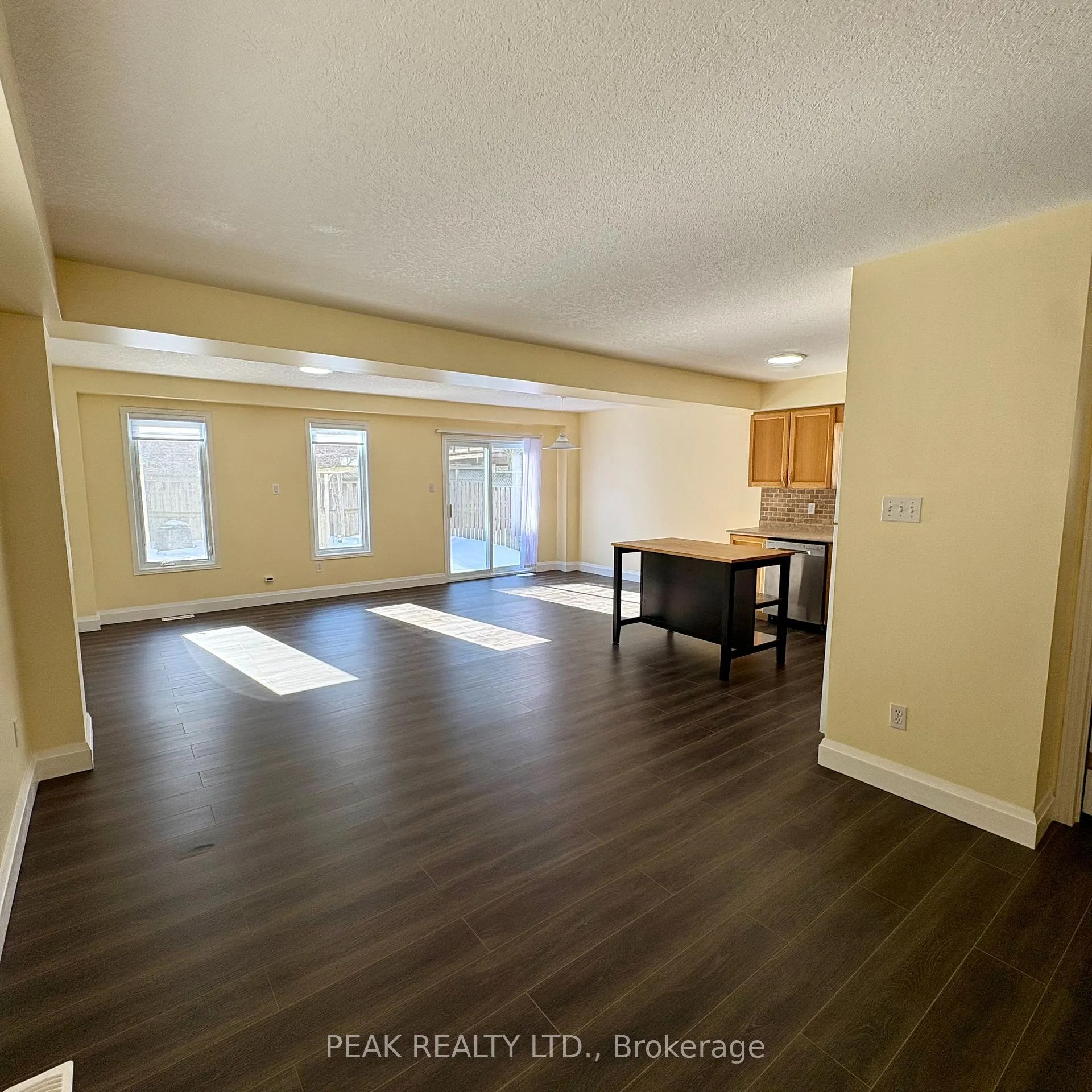 Photo 8 of 629 Violet Street, Waterloo — HOMEH