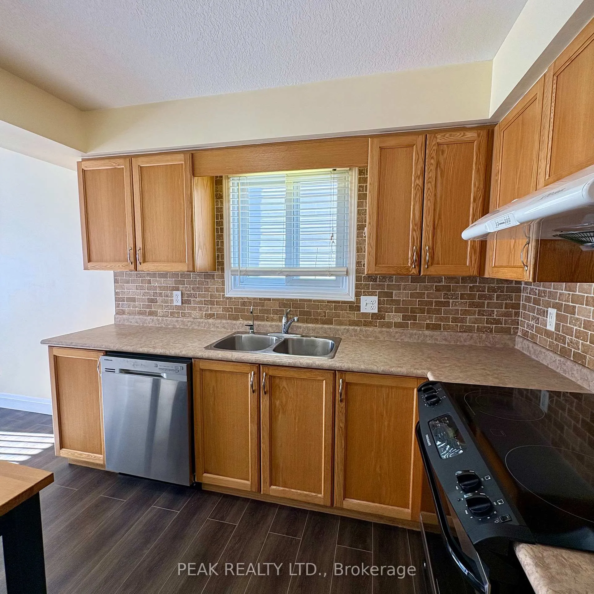 Photo 15 of 629 Violet Street, Waterloo — HOMEH