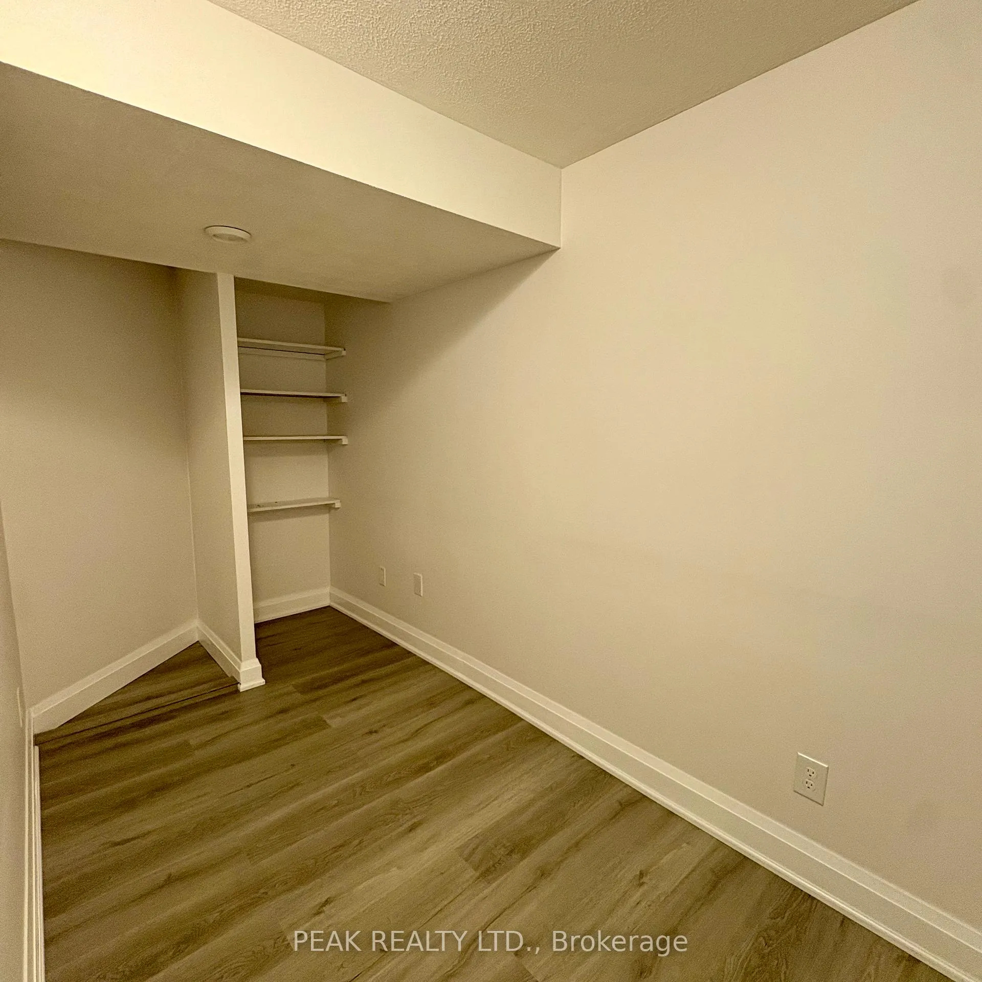Photo 35 of 629 Violet Street, Waterloo — HOMEH