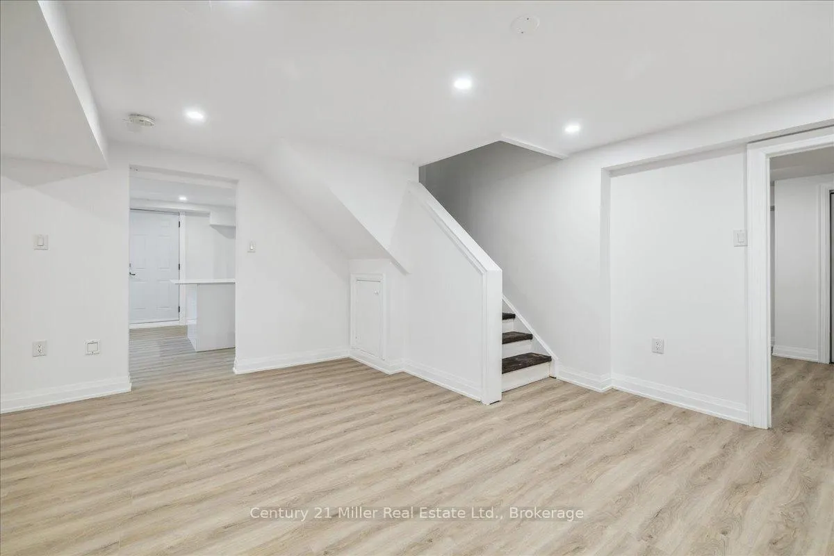 Photo 4 of Unit Basement, 91 Oneida Boulevard, Hamilton, Ancaster — HOMEH