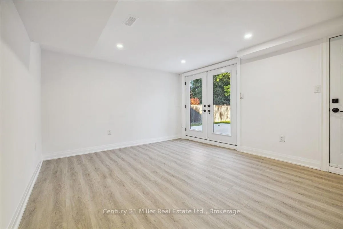 Photo 5 of Unit Basement, 91 Oneida Boulevard, Hamilton, Ancaster — HOMEH