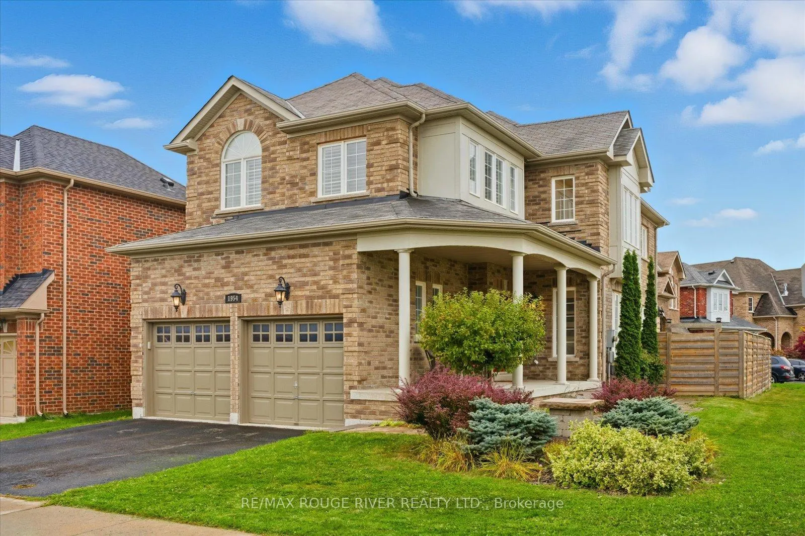 Photo 3 of 1954 Riverton Street, Oshawa, Taunton — HOMEH