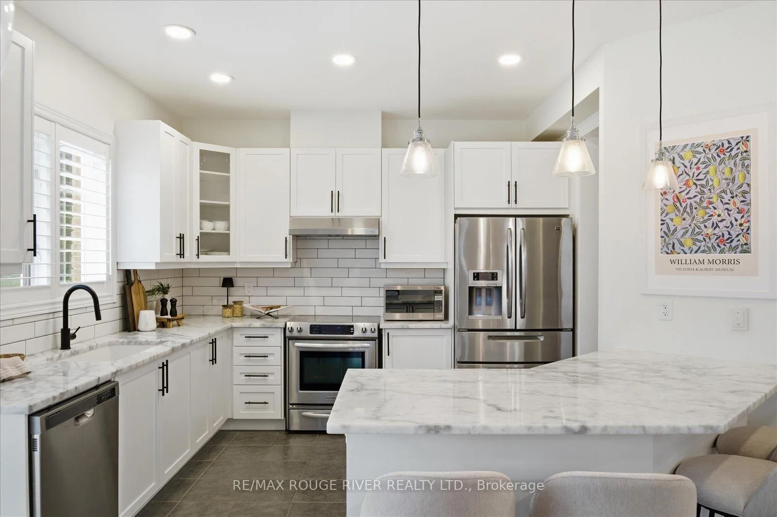 Photo 17 of 1954 Riverton Street, Oshawa, Taunton — HOMEH