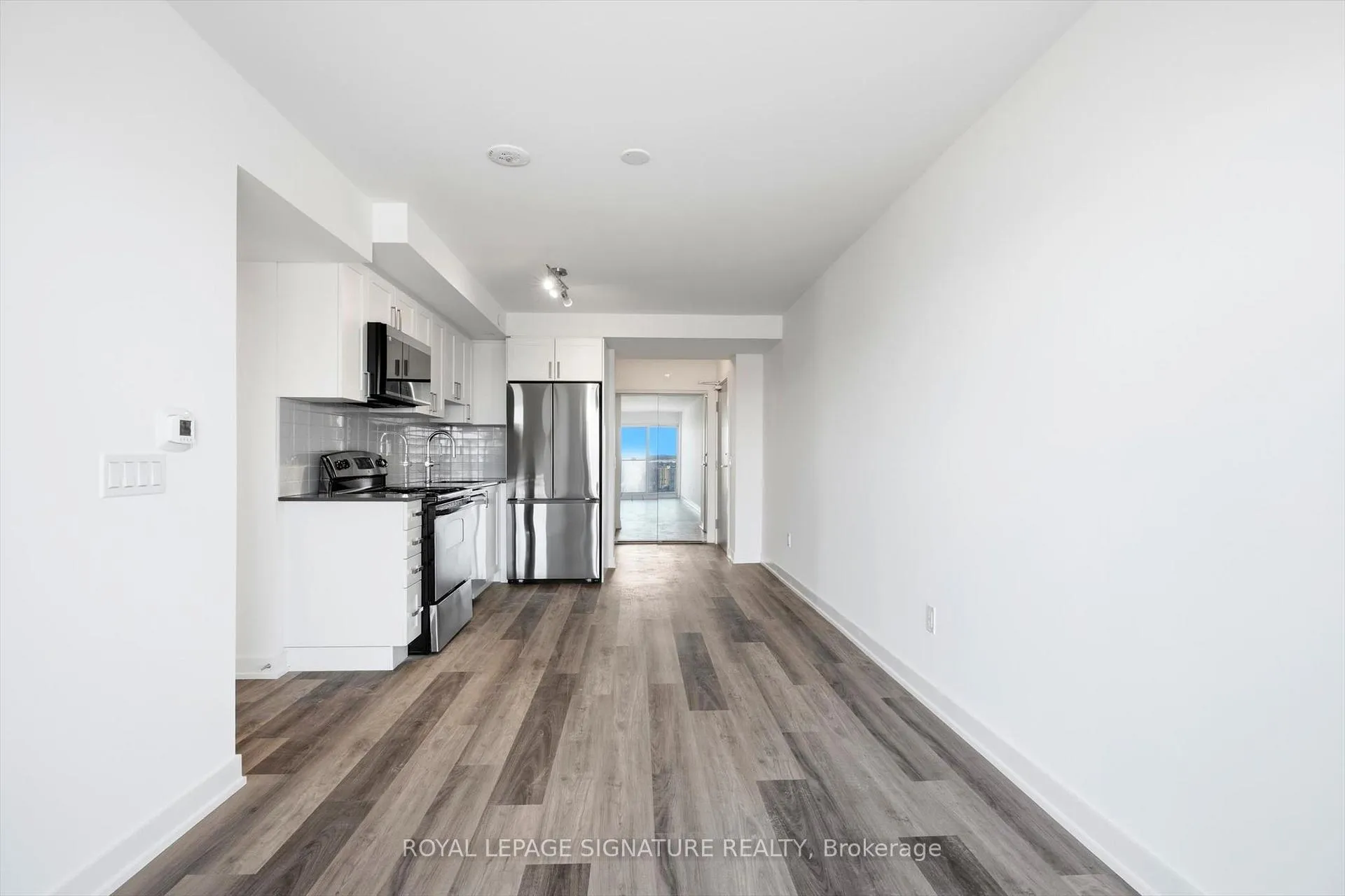 Photo 3 of Unit 2302, 1010 Sandy Beach Road, Pickering, Bay Ridges — HOMEH