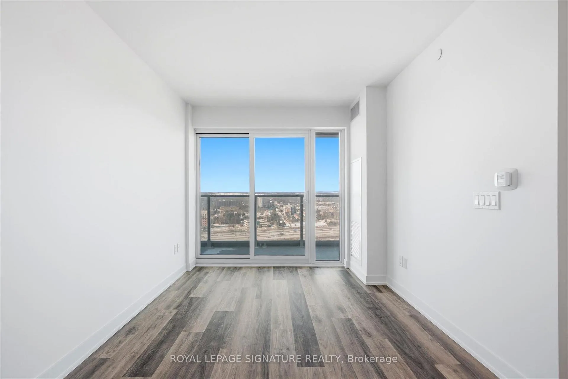 Photo 5 of Unit 2302, 1010 Sandy Beach Road, Pickering, Bay Ridges — HOMEH