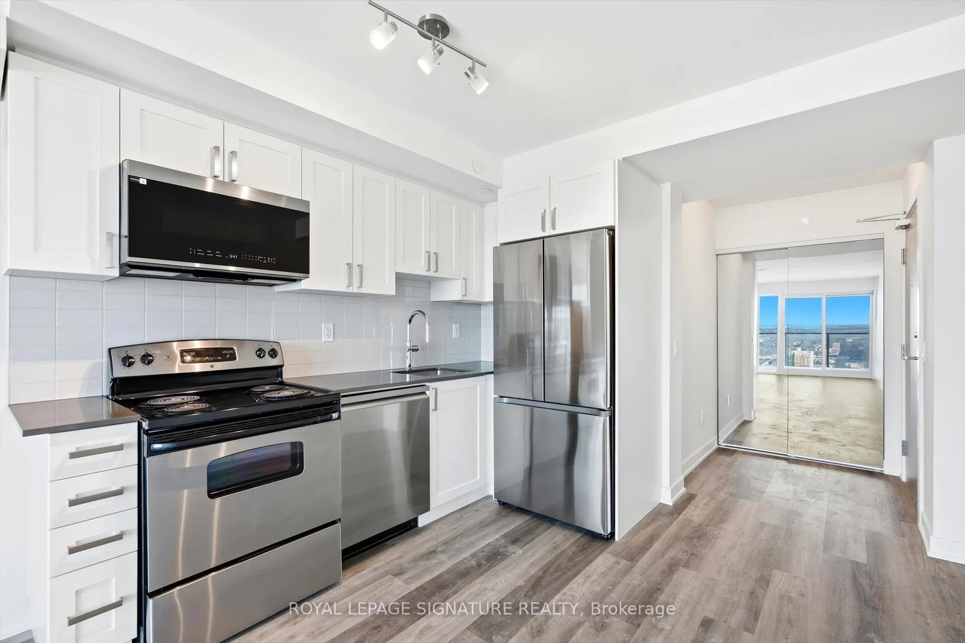 Photo 9 of Unit 2302, 1010 Sandy Beach Road, Pickering, Bay Ridges — HOMEH