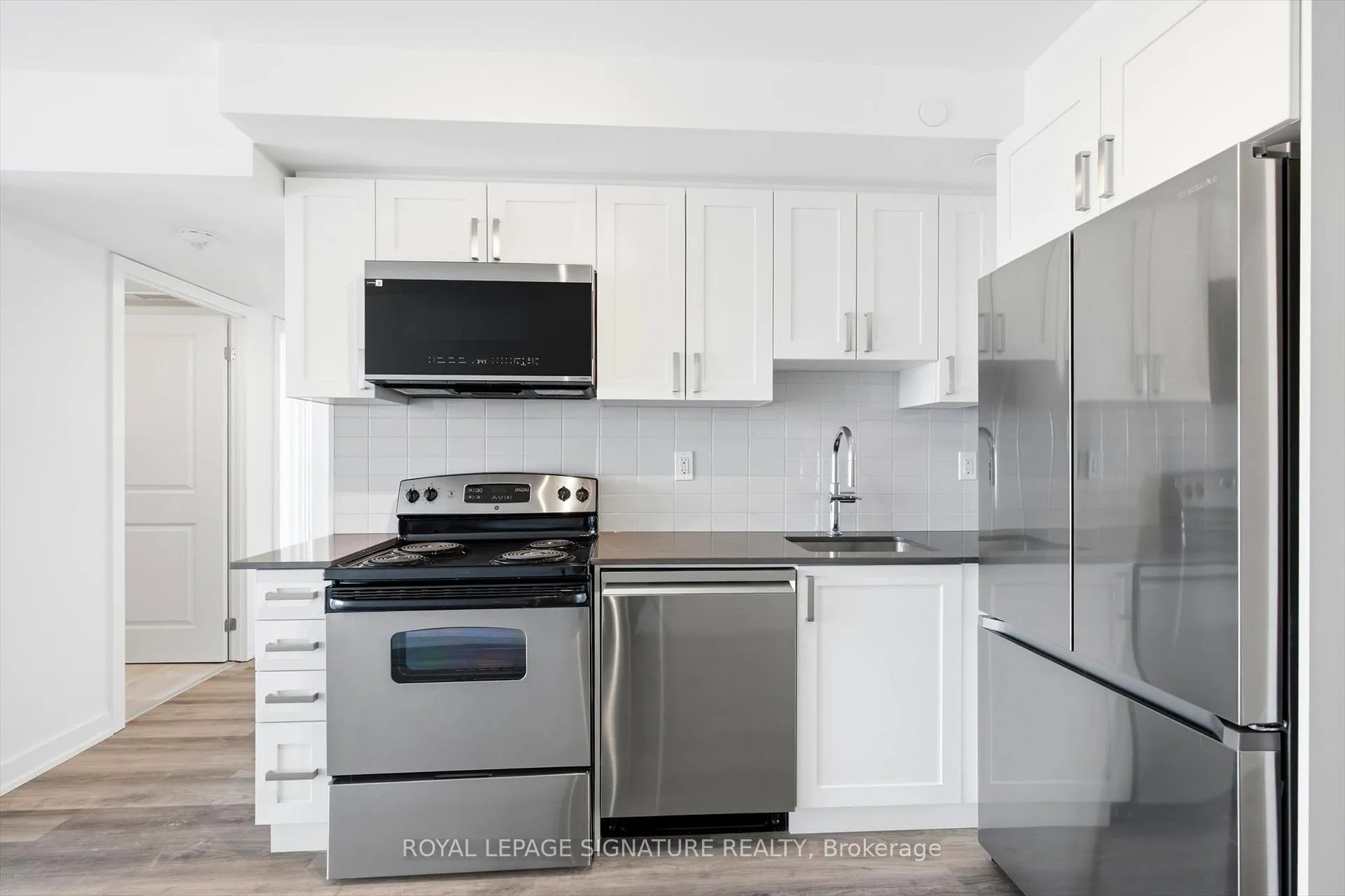 Photo 10 of Unit 2302, 1010 Sandy Beach Road, Pickering, Bay Ridges — HOMEH