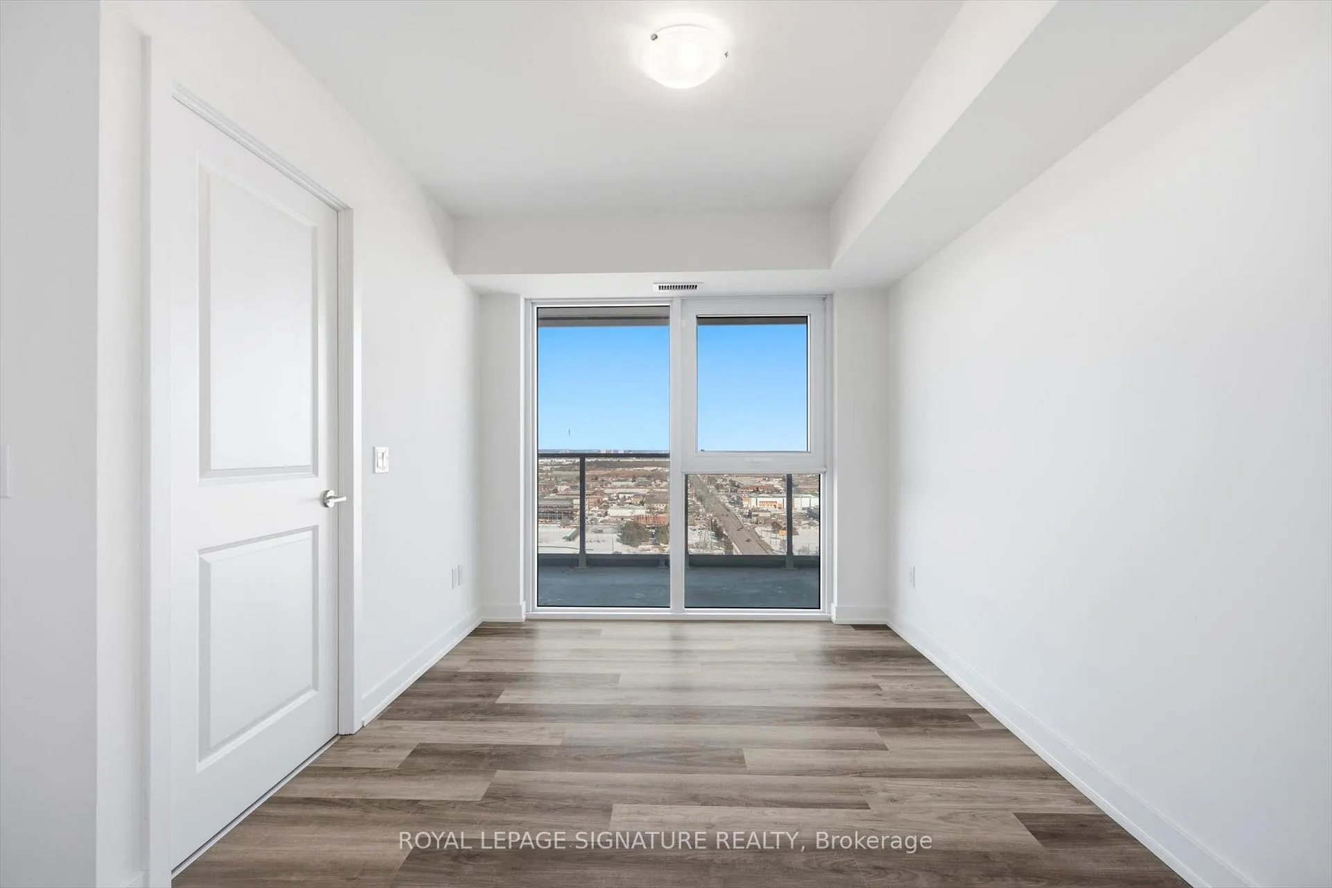 Photo 12 of Unit 2302, 1010 Sandy Beach Road, Pickering, Bay Ridges — HOMEH
