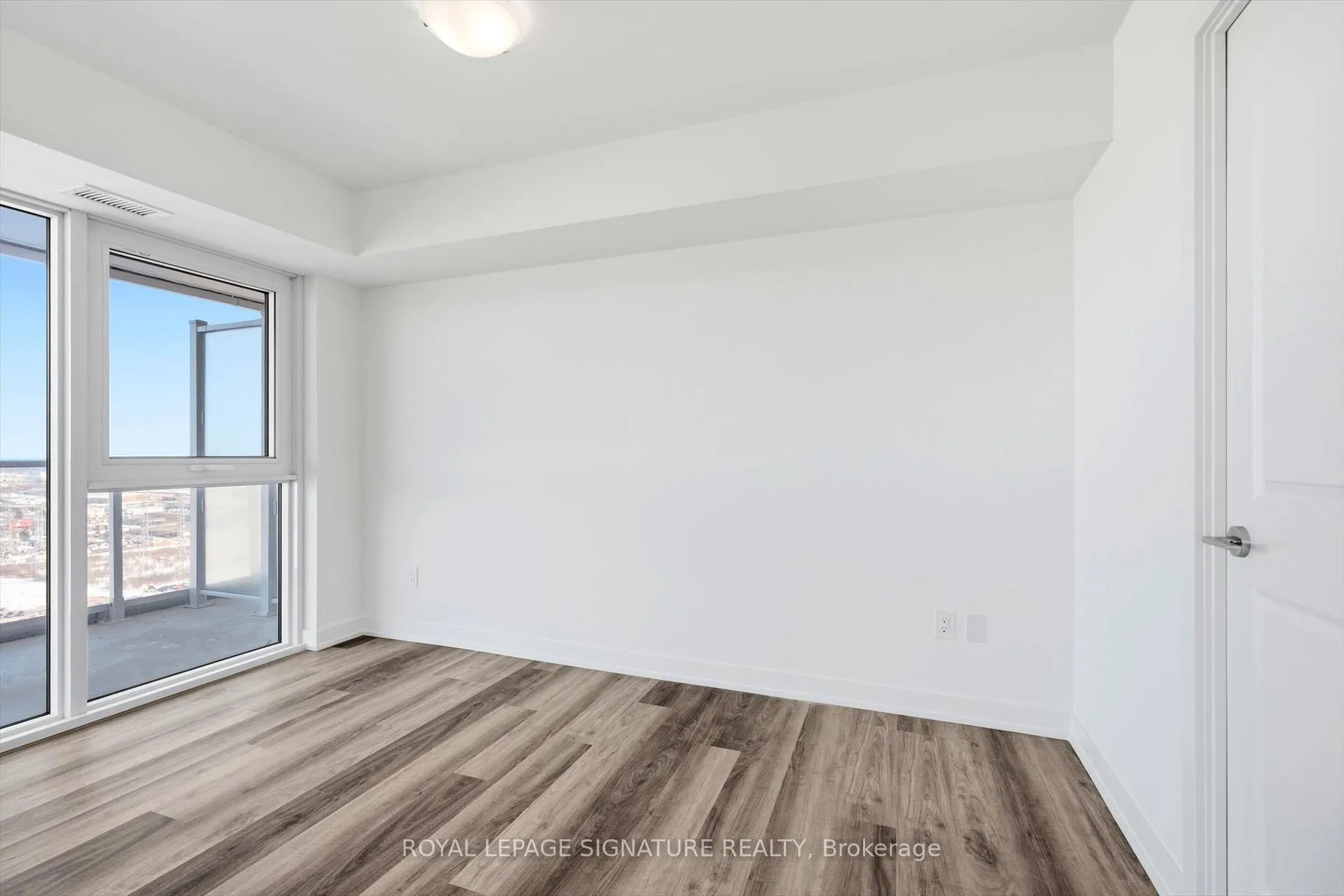 Photo 14 of Unit 2302, 1010 Sandy Beach Road, Pickering, Bay Ridges — HOMEH