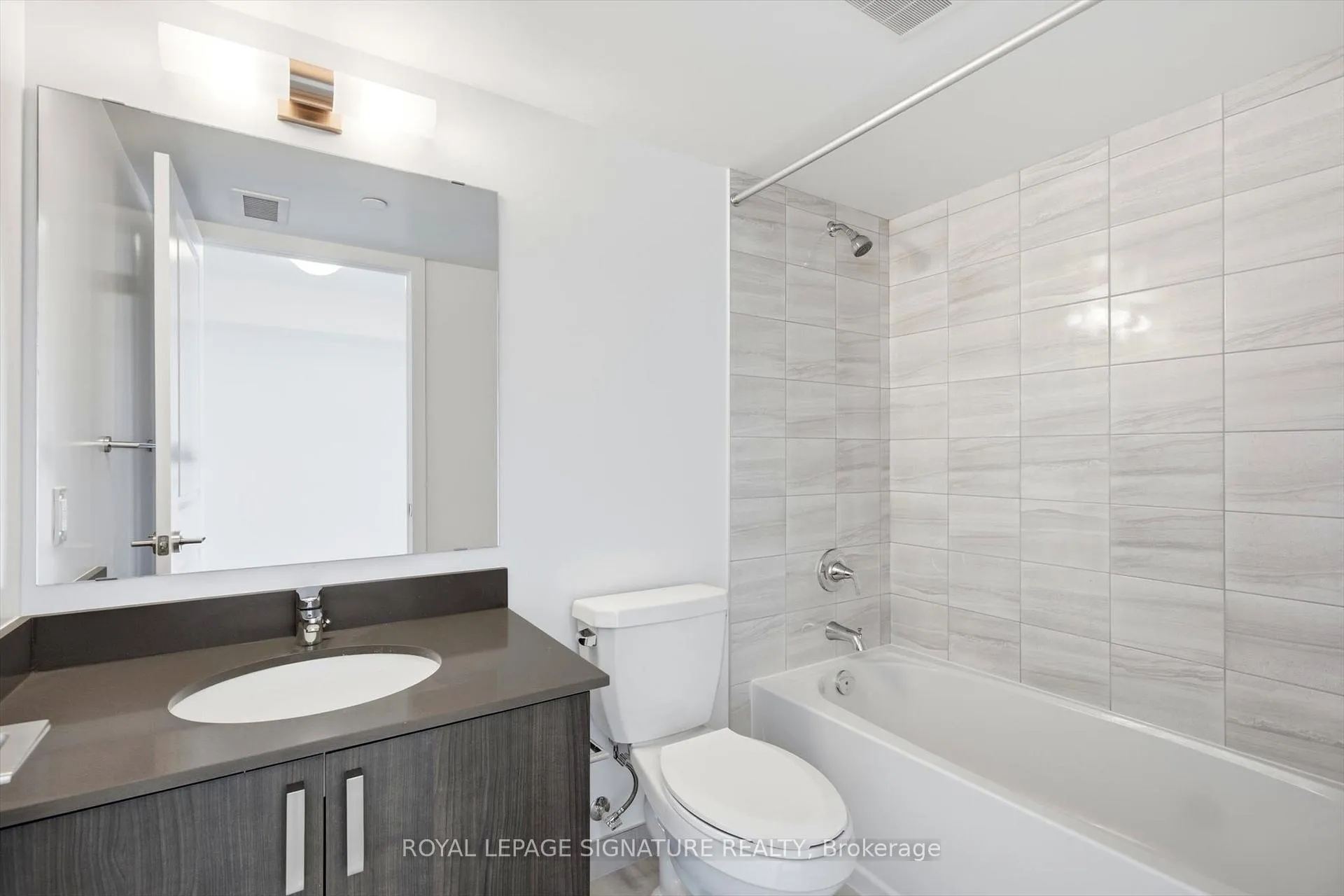 Photo 20 of Unit 2302, 1010 Sandy Beach Road, Pickering, Bay Ridges — HOMEH