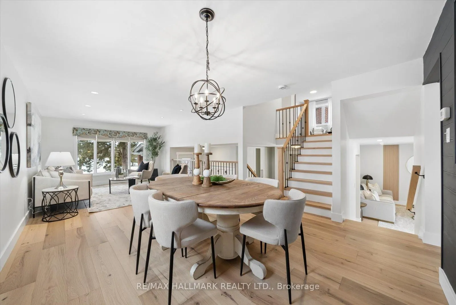 Photo 11 of 233 Fincham Avenue, Markham, Markham Village — HOMEH