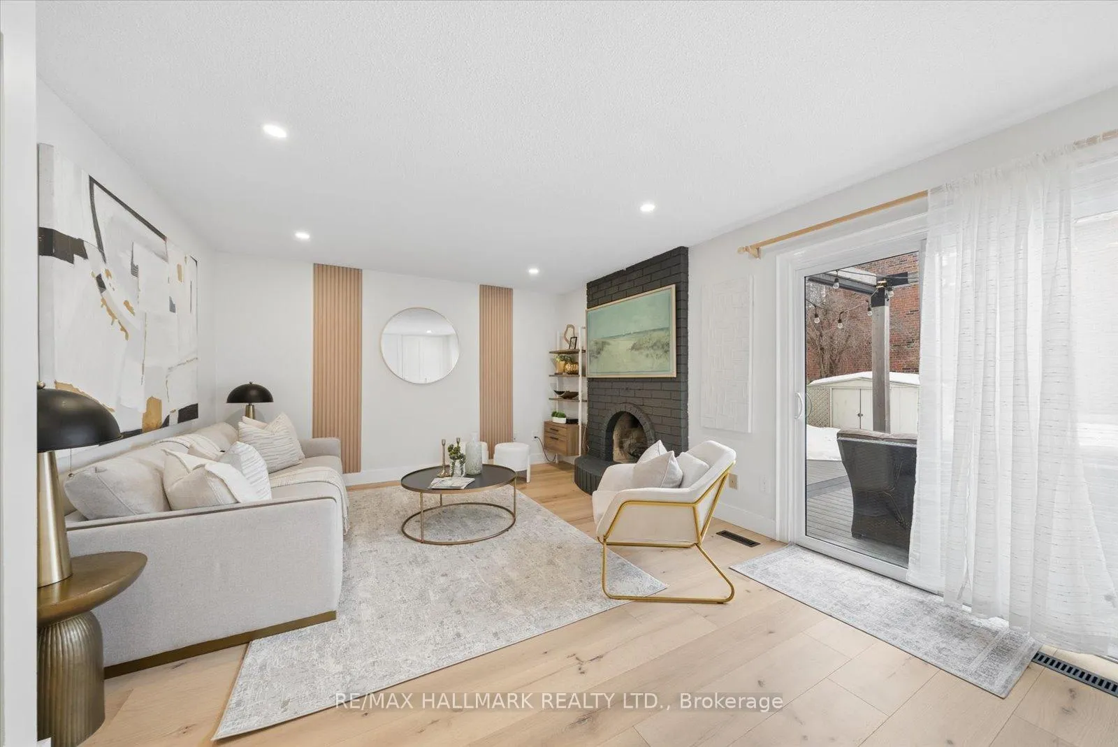 Photo 16 of 233 Fincham Avenue, Markham, Markham Village — HOMEH