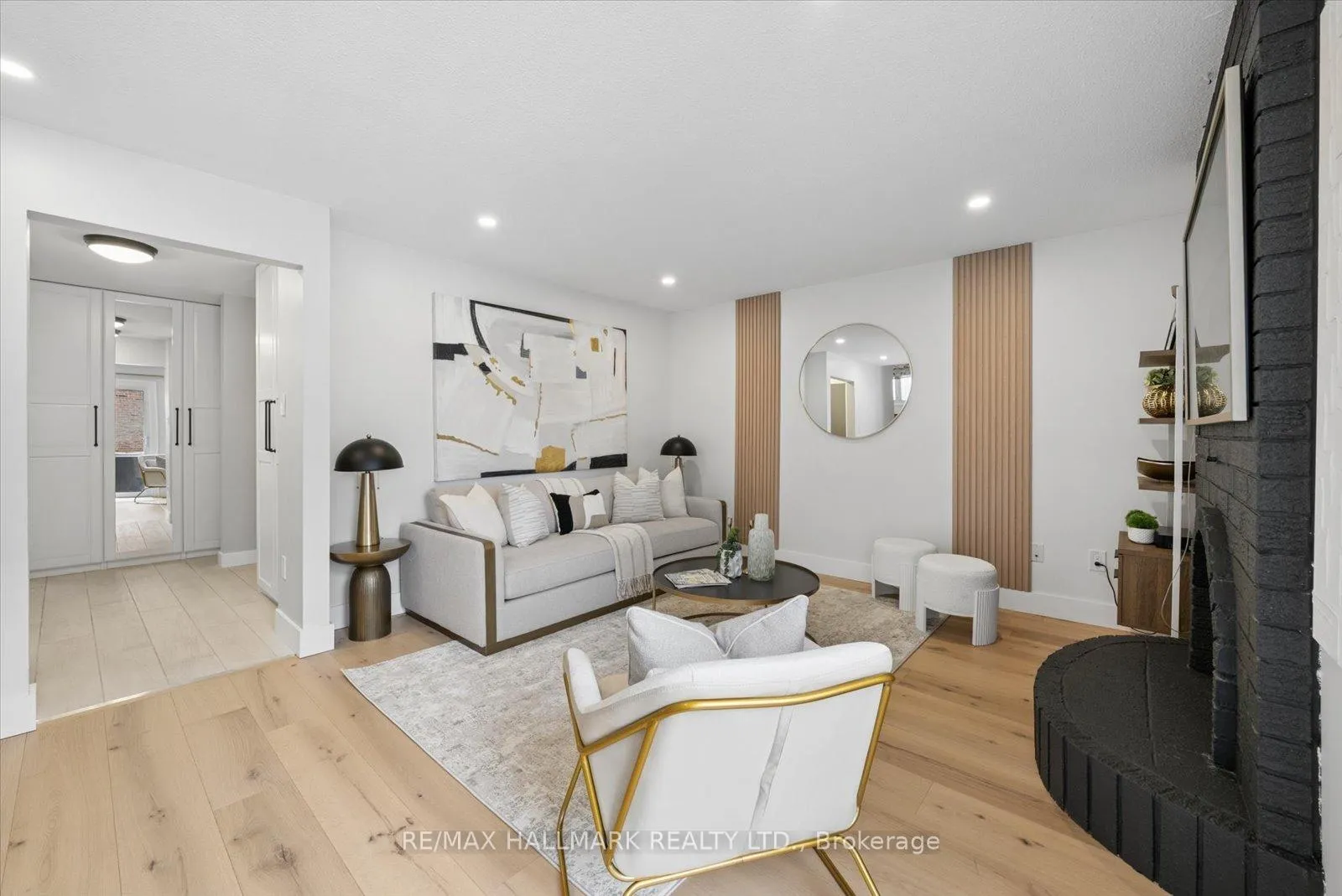 Photo 17 of 233 Fincham Avenue, Markham, Markham Village — HOMEH