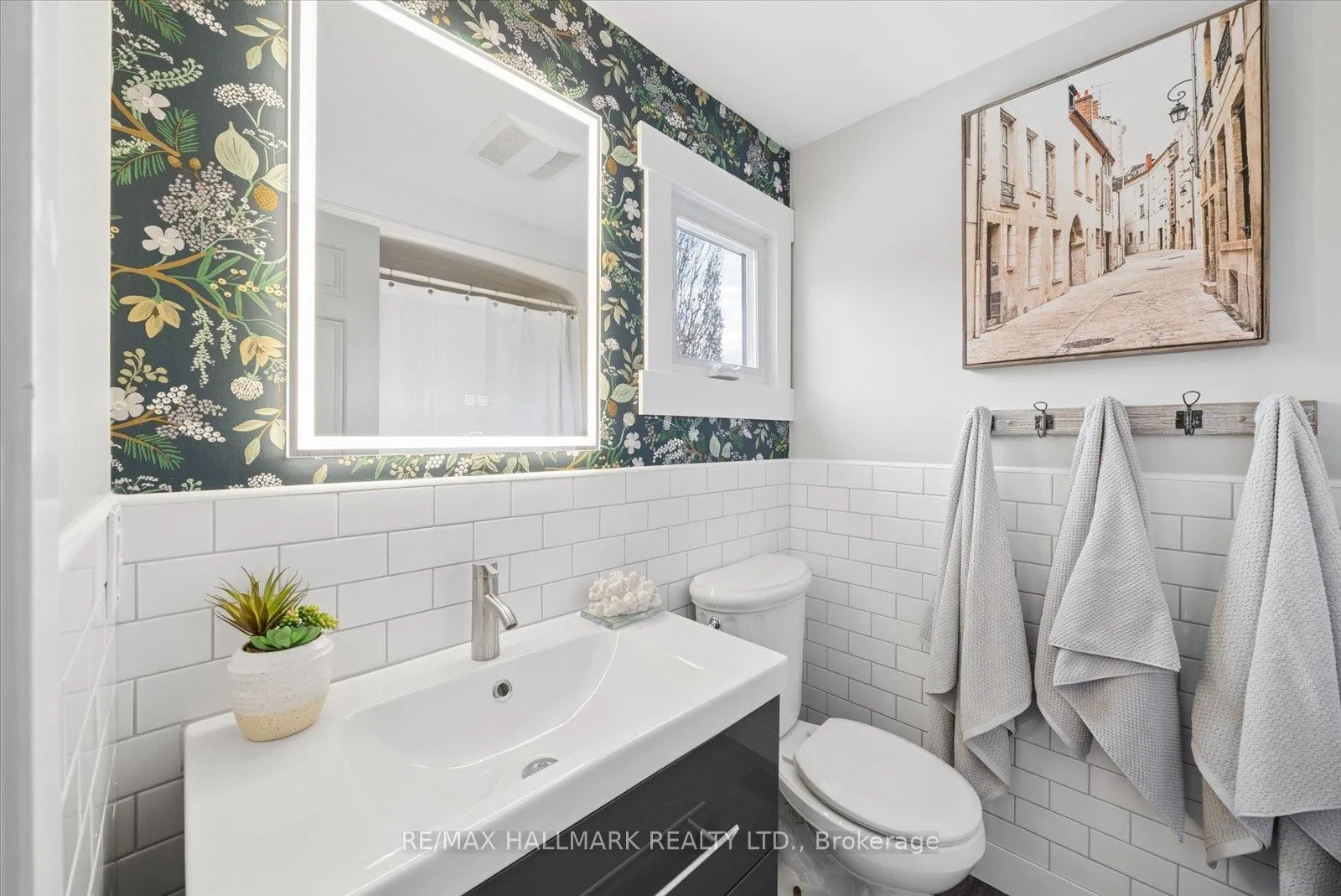 Photo 25 of 233 Fincham Avenue, Markham, Markham Village — HOMEH