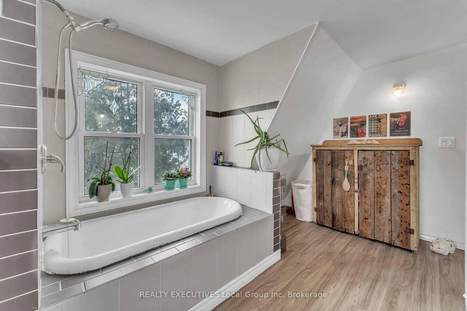 Photo 24 of 512 Mount Pleasant Road, Calvin — HOMEH