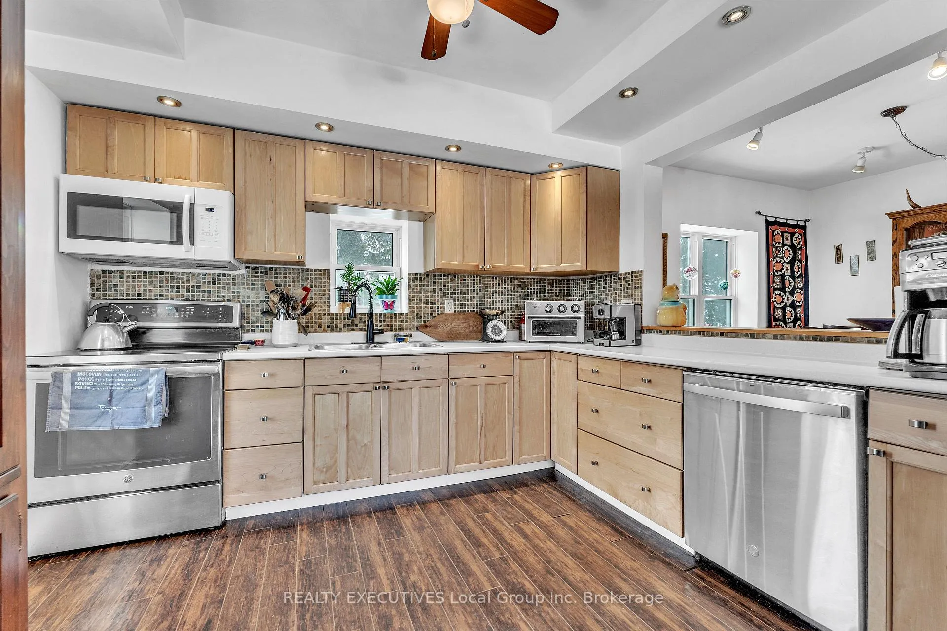 Photo 32 of 512 Mount Pleasant Road, Calvin — HOMEH