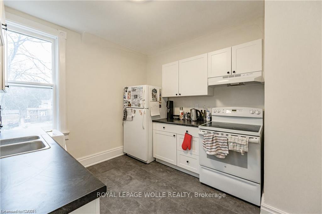 Photo 9 of Unit UPPER, 17 Hilda Place, Kitchener — HOMEH