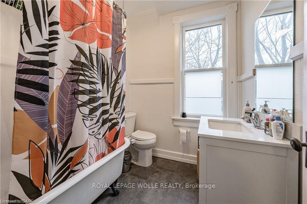 Photo 12 of Unit UPPER, 17 Hilda Place, Kitchener — HOMEH
