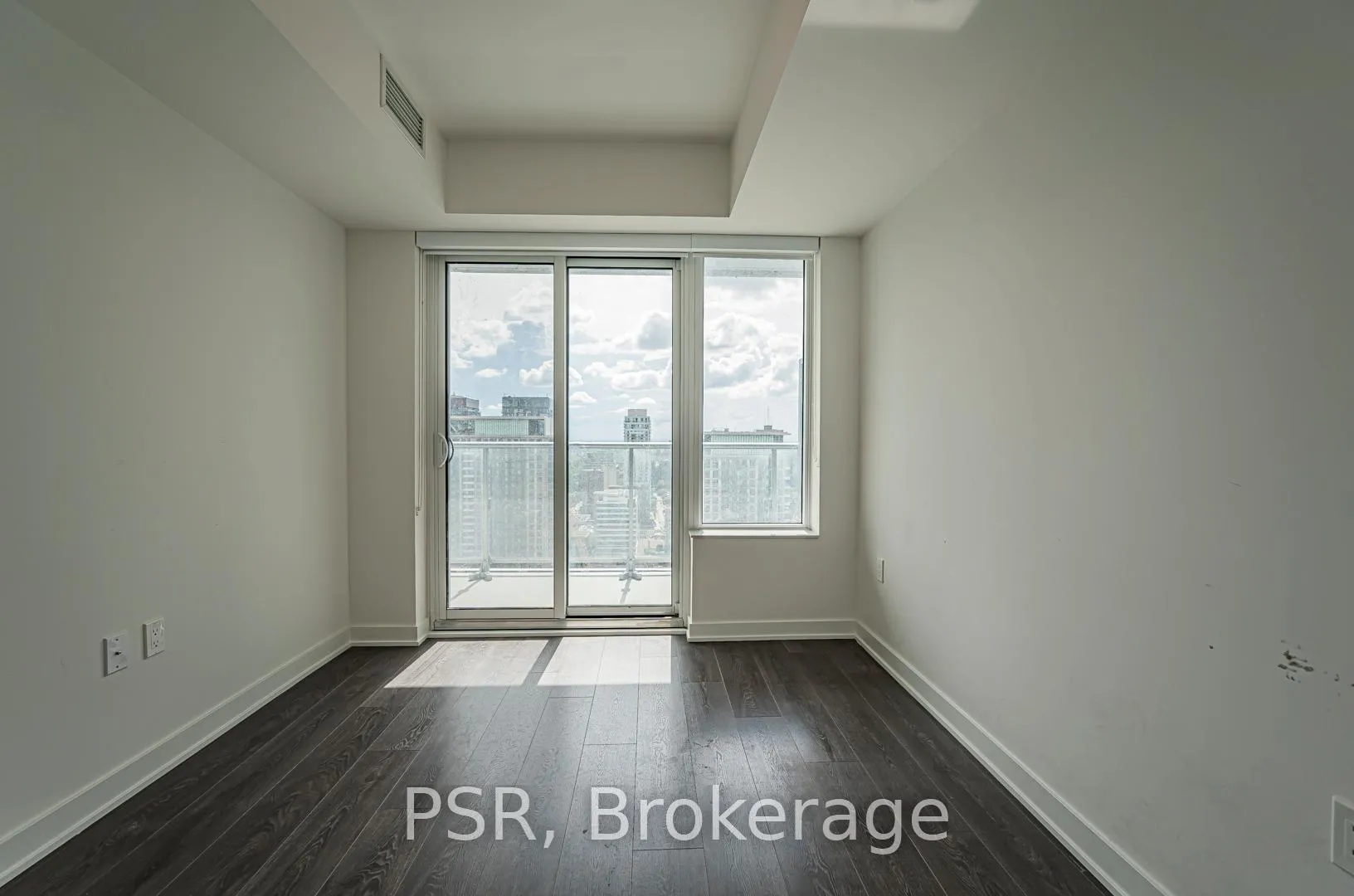 Photo 9 of Unit 3610, 195 Redpath Avenue, Toronto, Mount Pleasant West — HOMEH